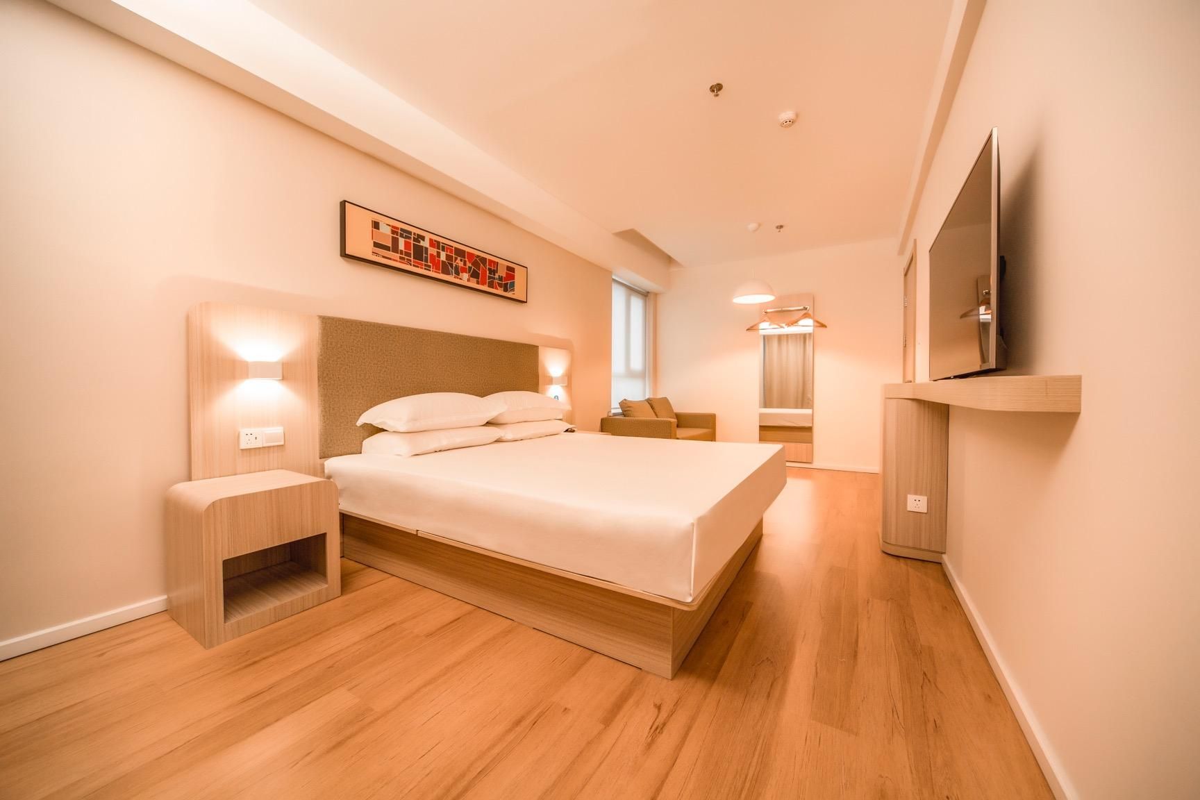 Huazhu - Superior BedRoom