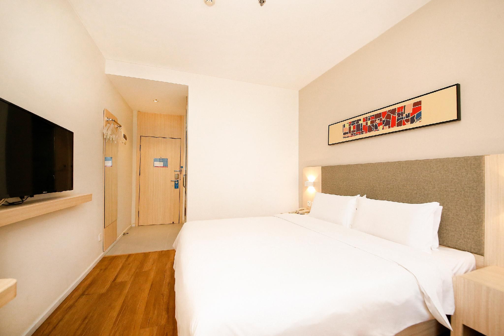 Huazhu - Superior BedRoom