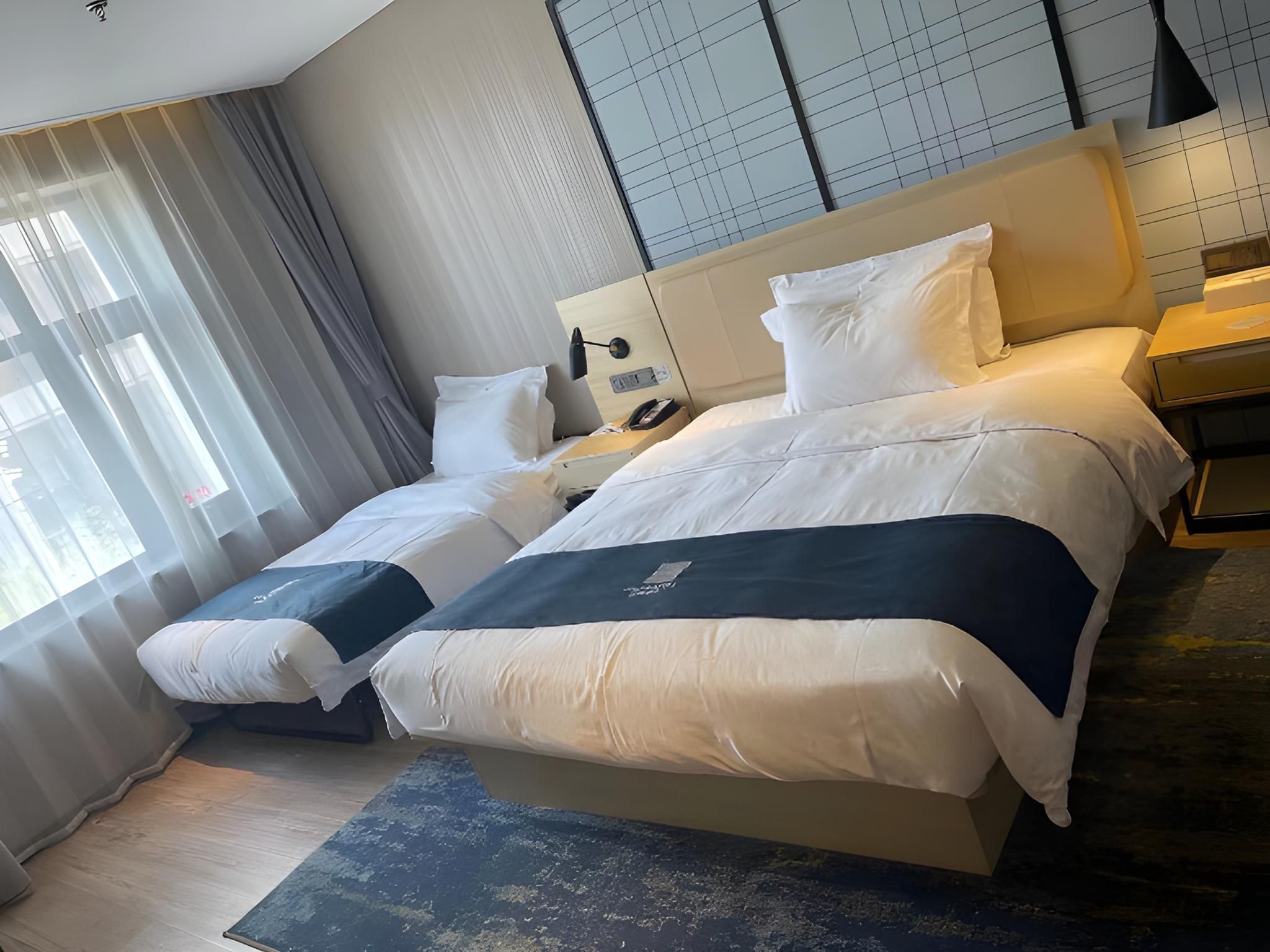 Dossen - Family Room
