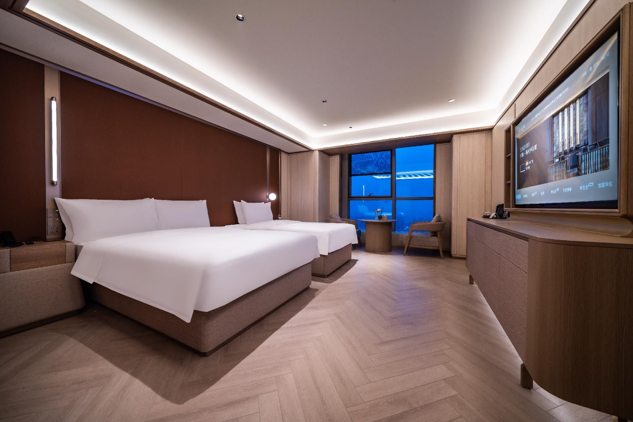 Huazhu - Deluxe Bonding Room