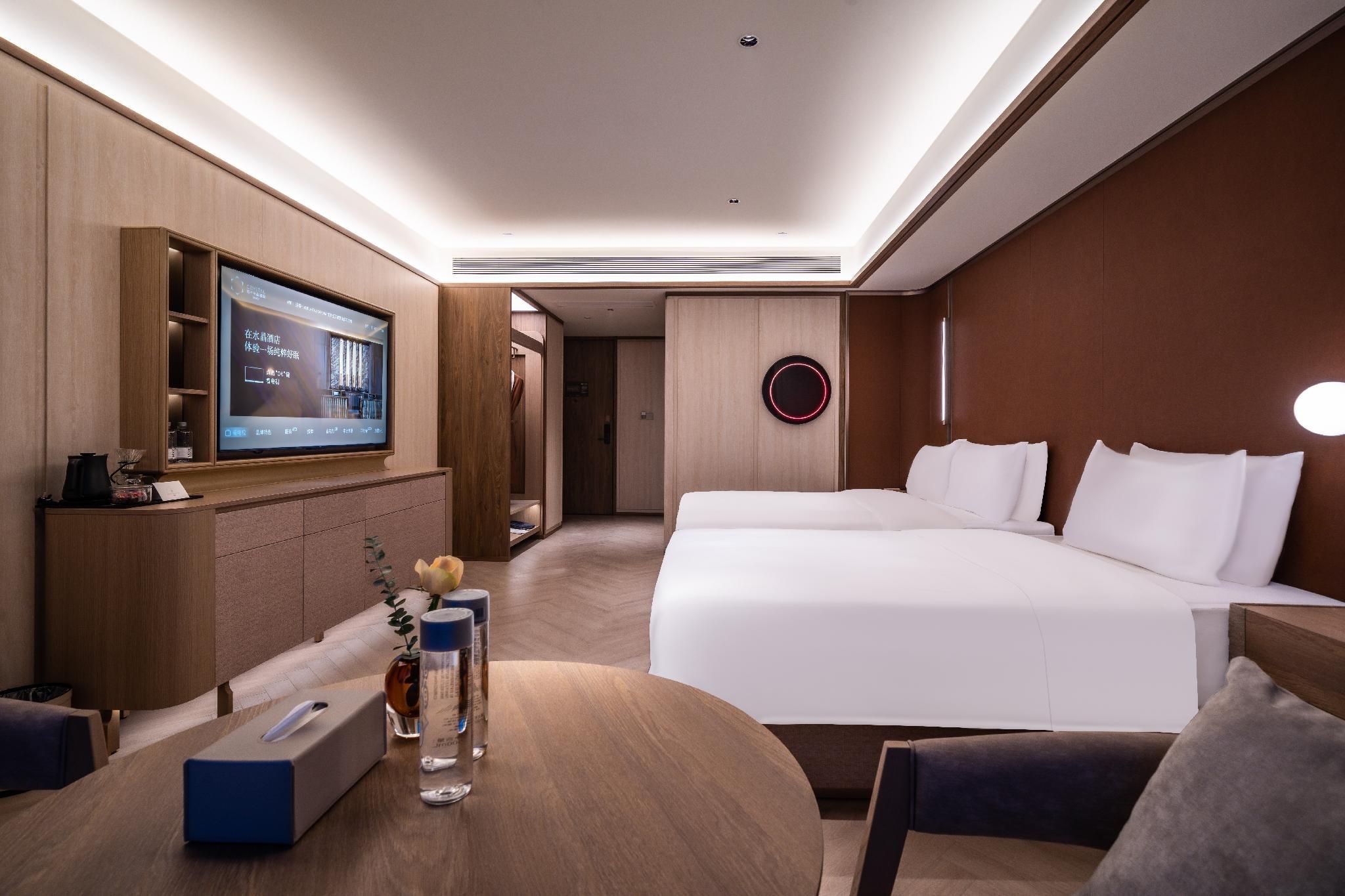 Huazhu - Deluxe Bonding Room