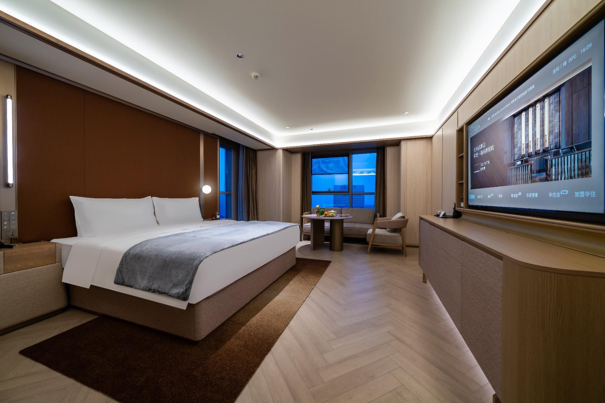 Huazhu - Executive Bed Room