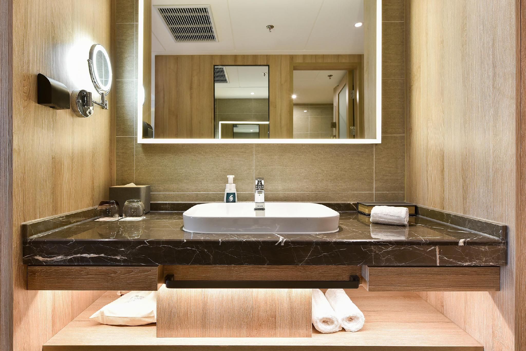 Atour - Elegant Twin Bed Room