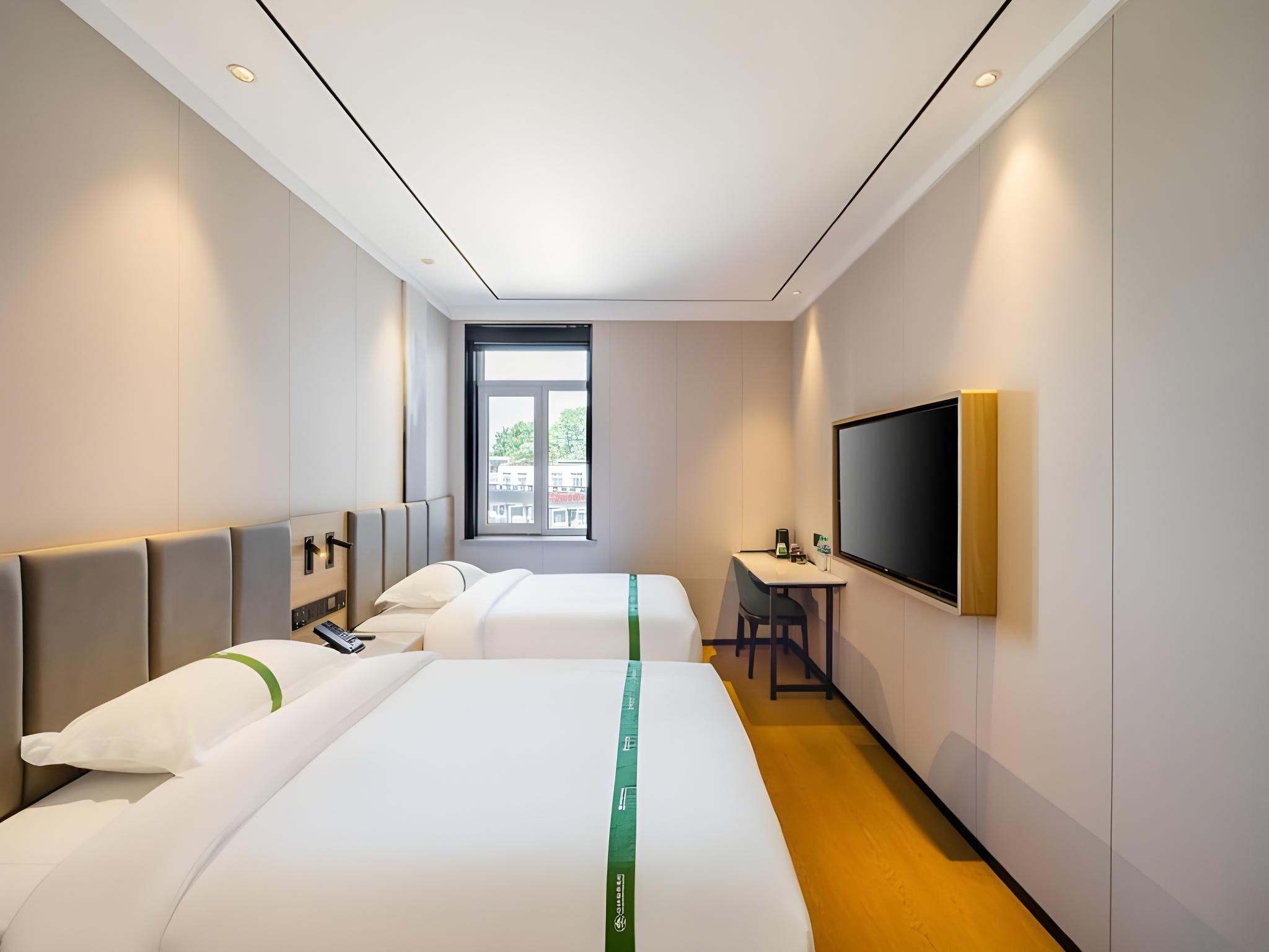 GTI - Light Luxury Intelligent Twin Room