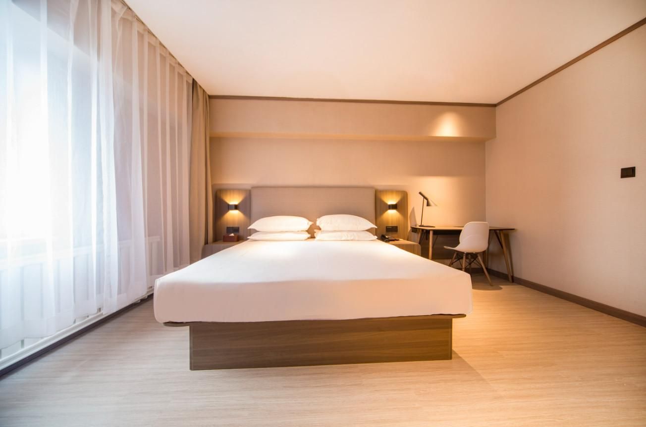 Huazhu - Superior BedRoom