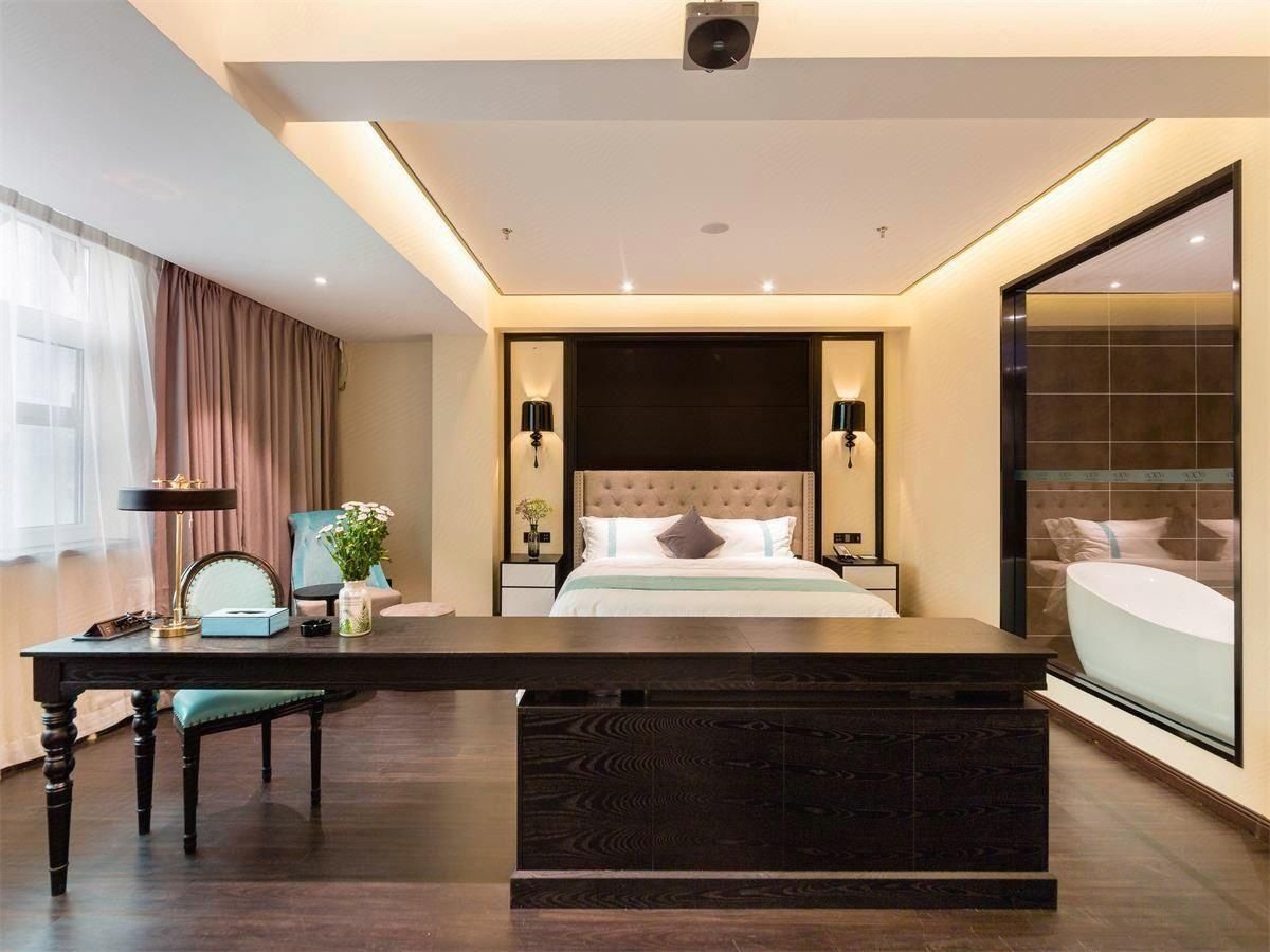 WH - Godness Romantic Bed Room
