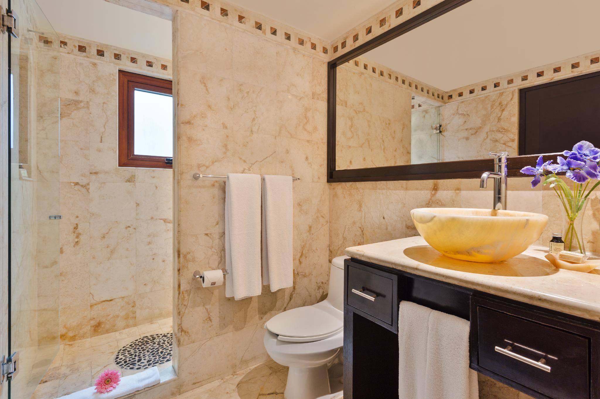 1-Bedroom Suite