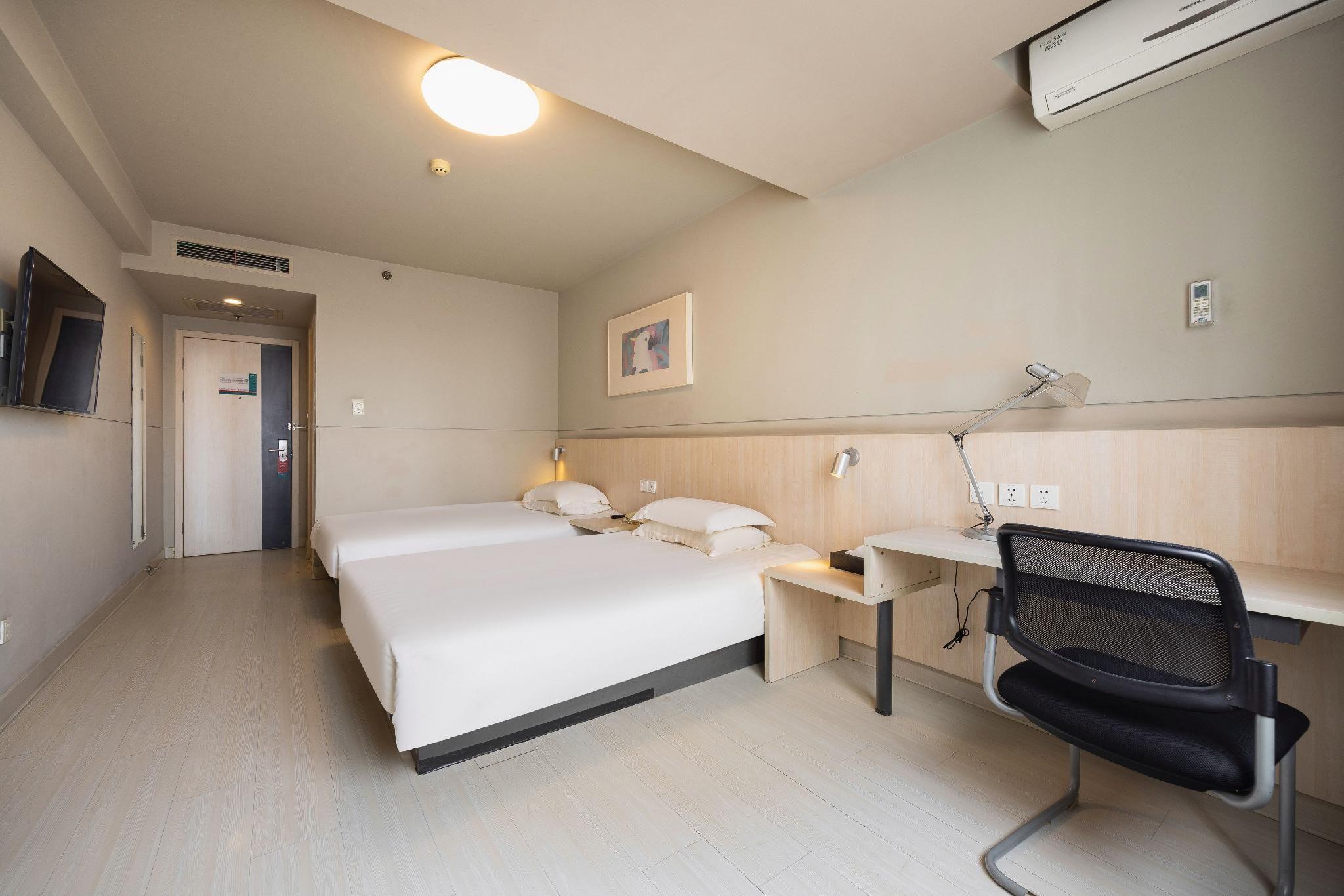 Twin Bed Standard Room