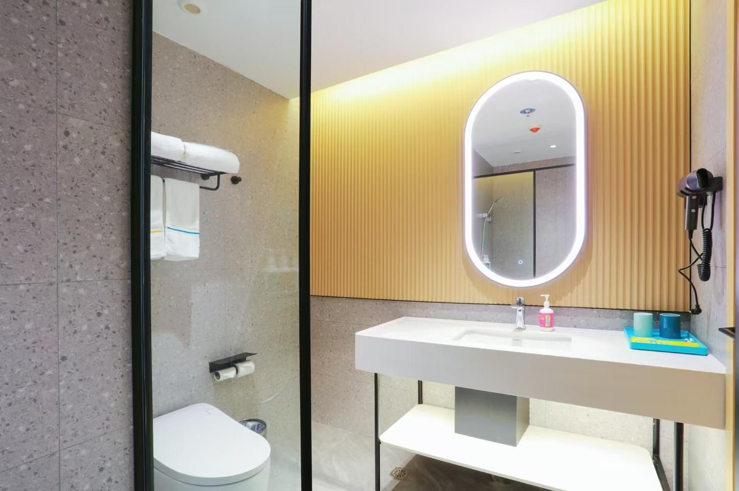 Dossen - Business Intelligent 1 Bed Room