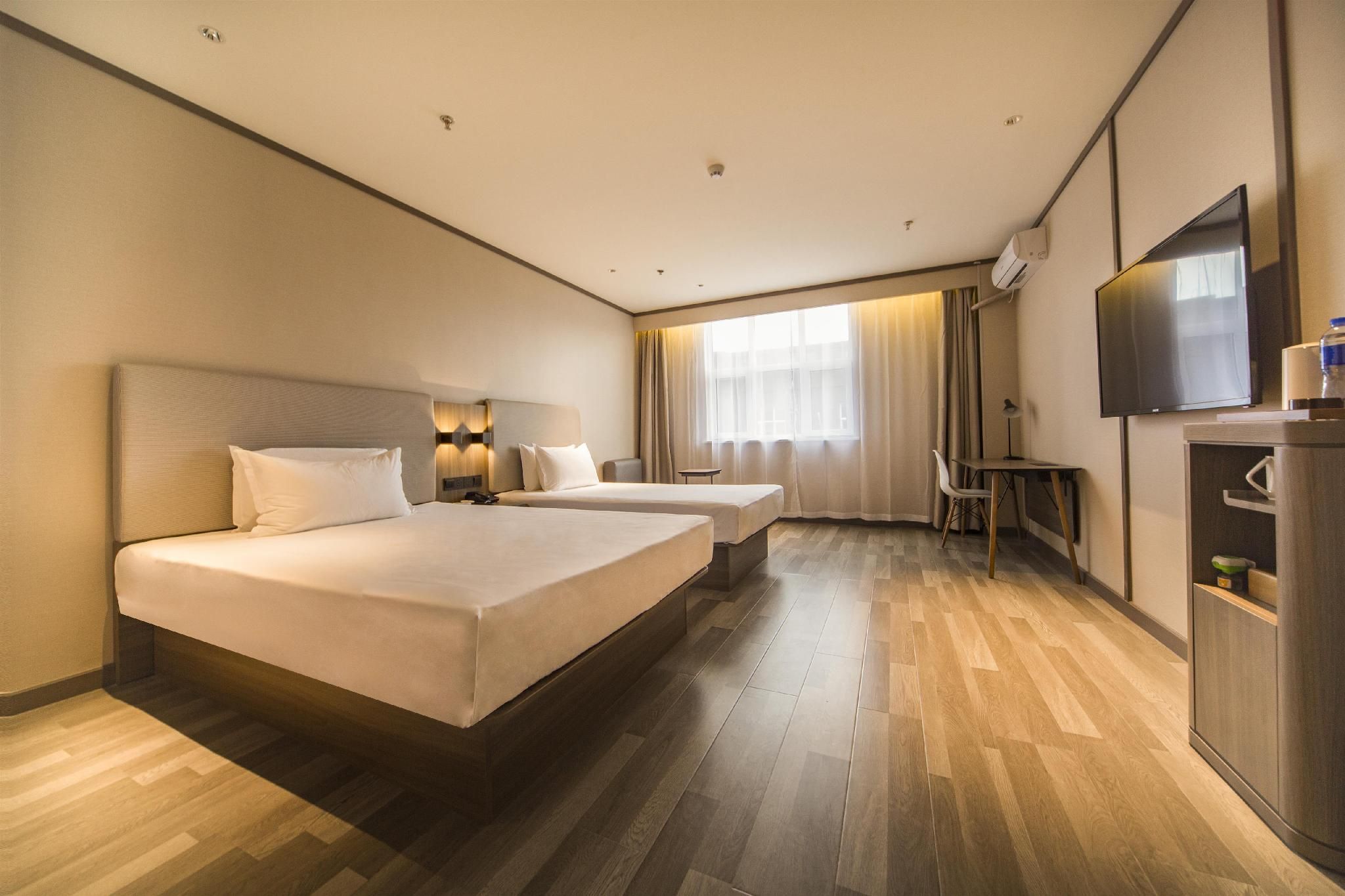 Huazhu - Family Room