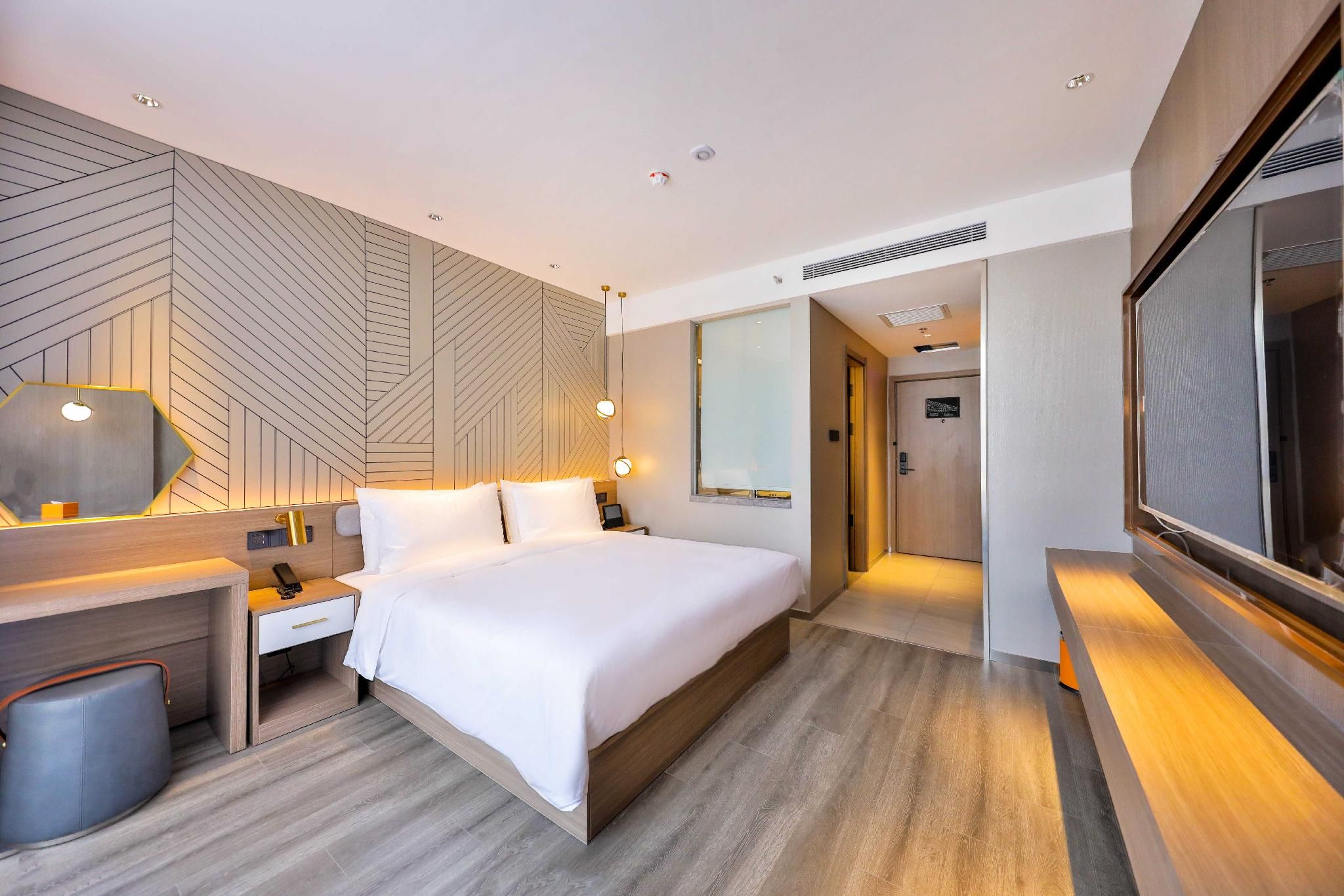 Orange Hotel Shenyang Huachen Ceramic City Huazhu - Superior BedRoom 2