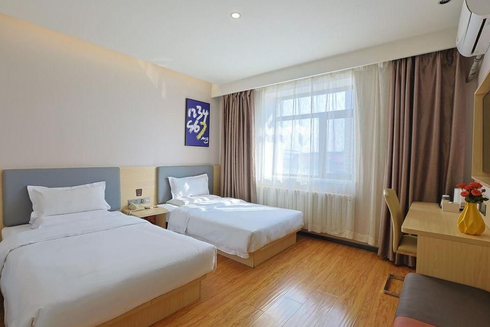 Featured Twin Room