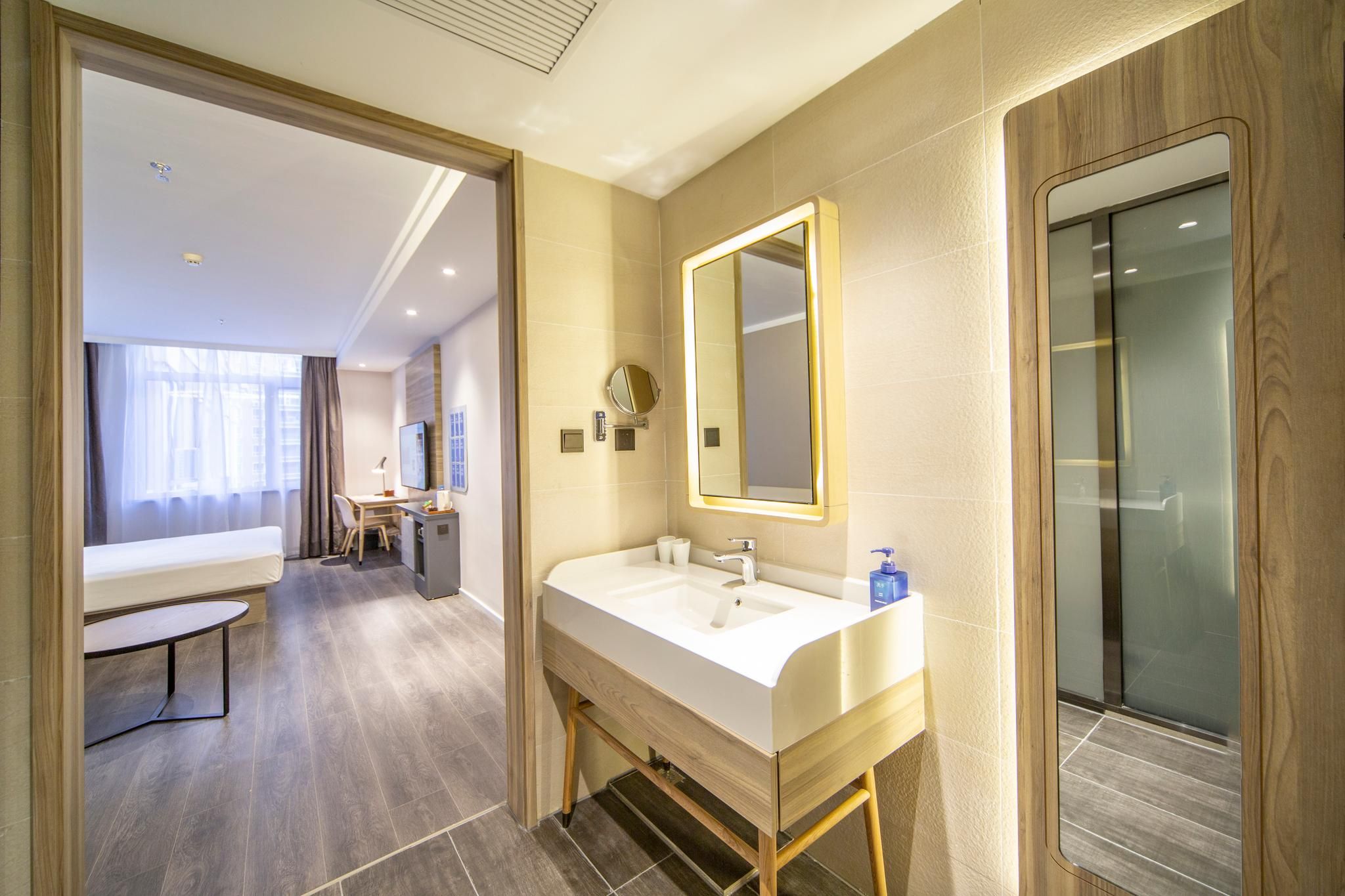 Business Queen Bed Room