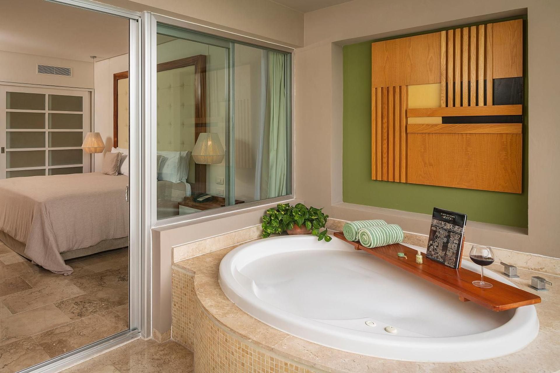 The Reserve Master Suite Swim Up