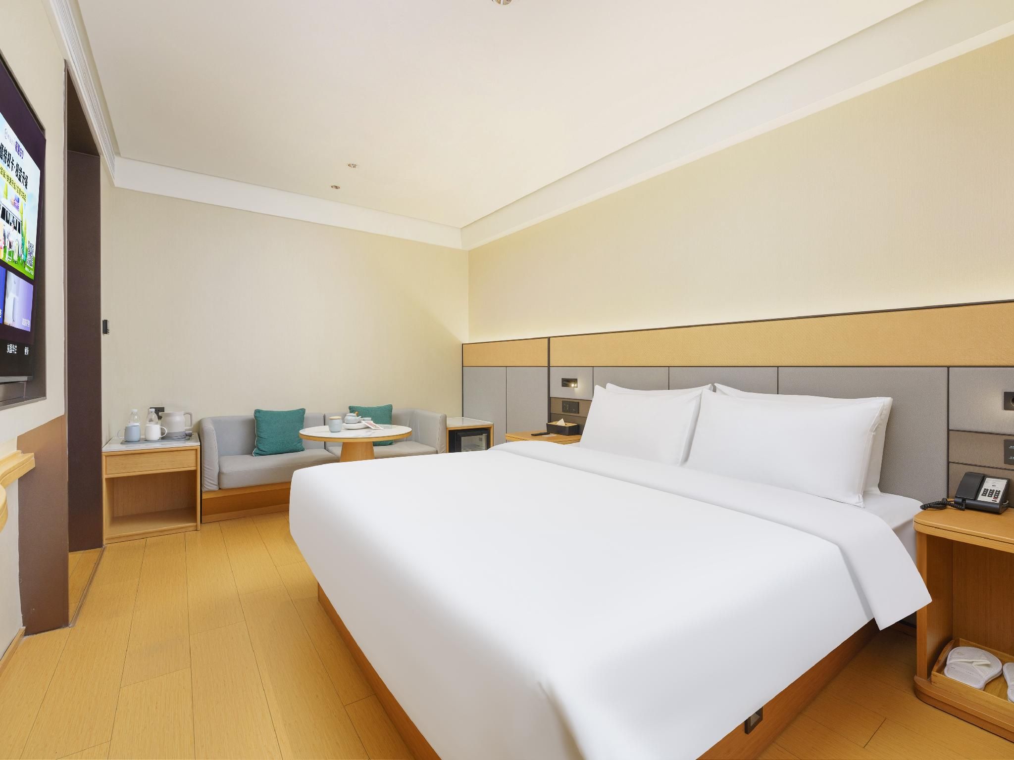 Huazhu - Superior BedRoom