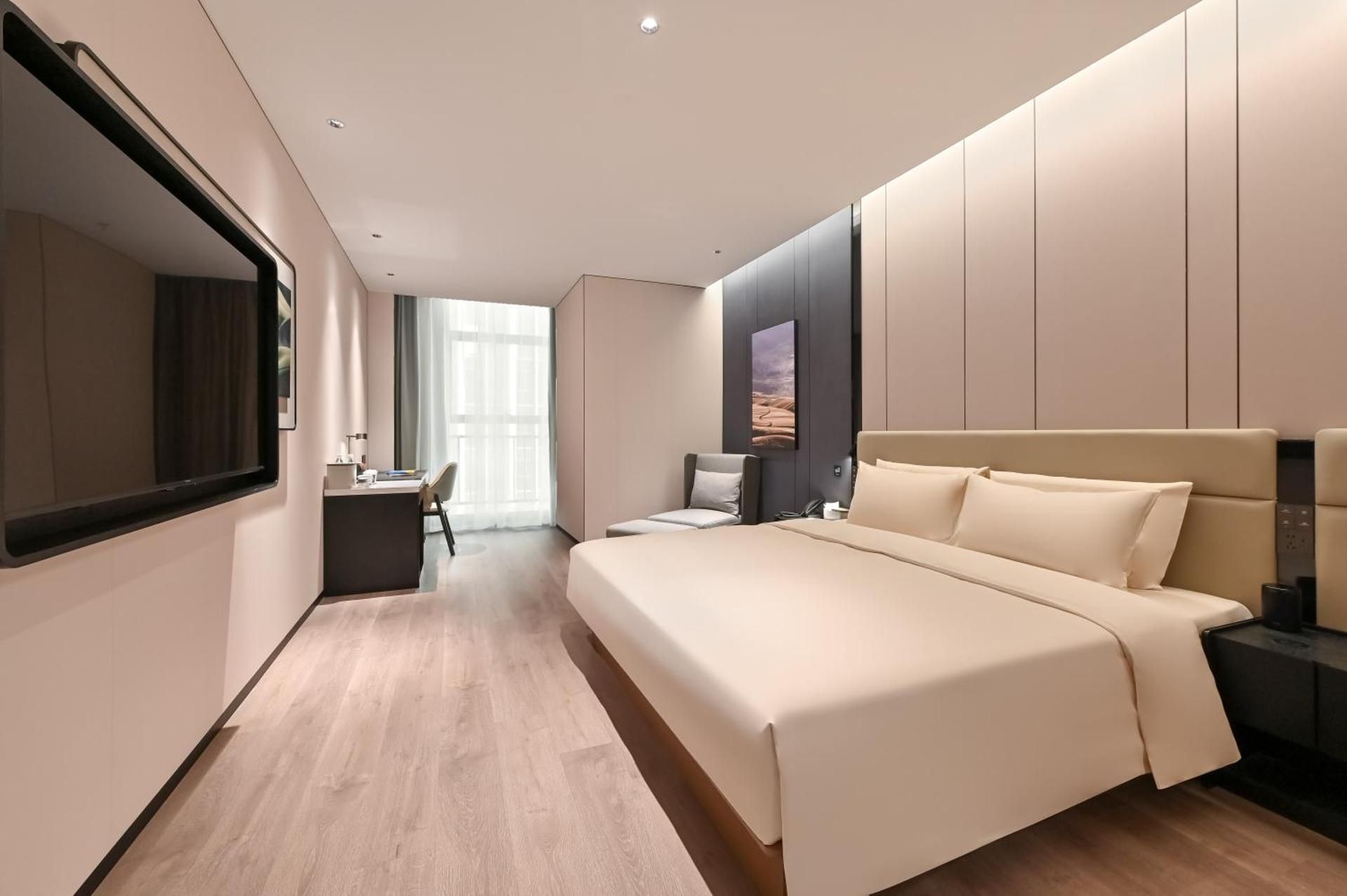 Elegant Queen Room