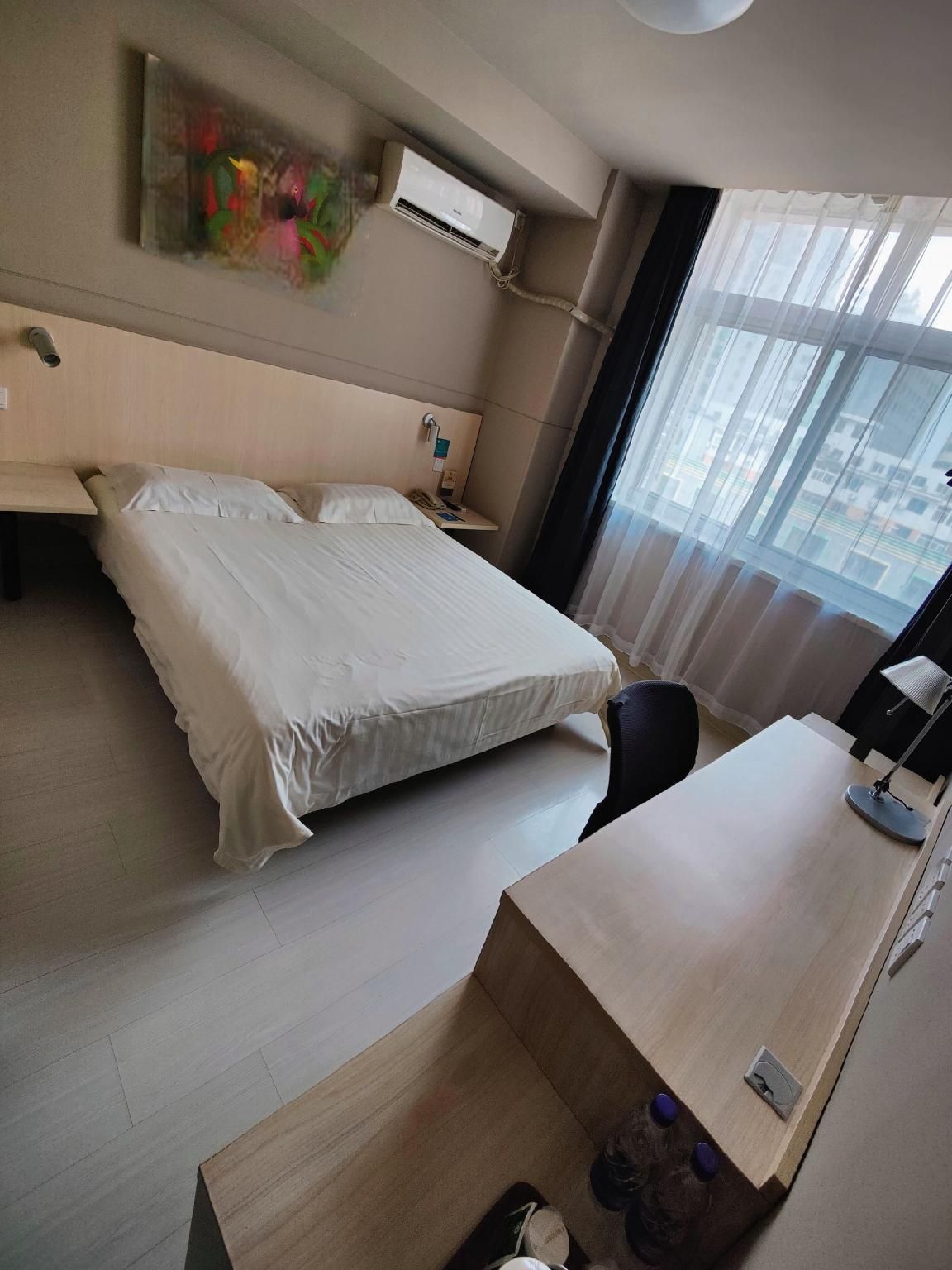 WH - Superior Bed Room