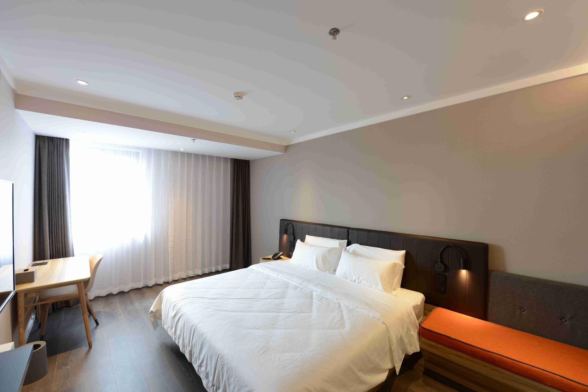 Huazhu - Superior BedRoom