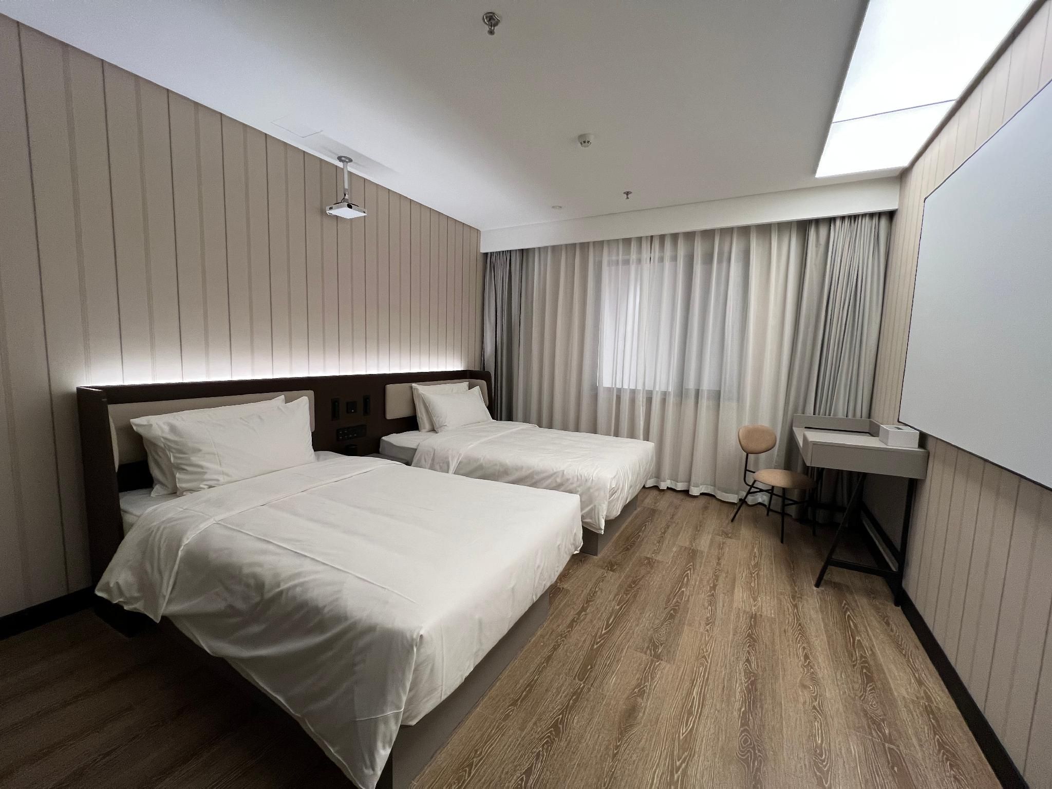 Huazhu - Twin Room