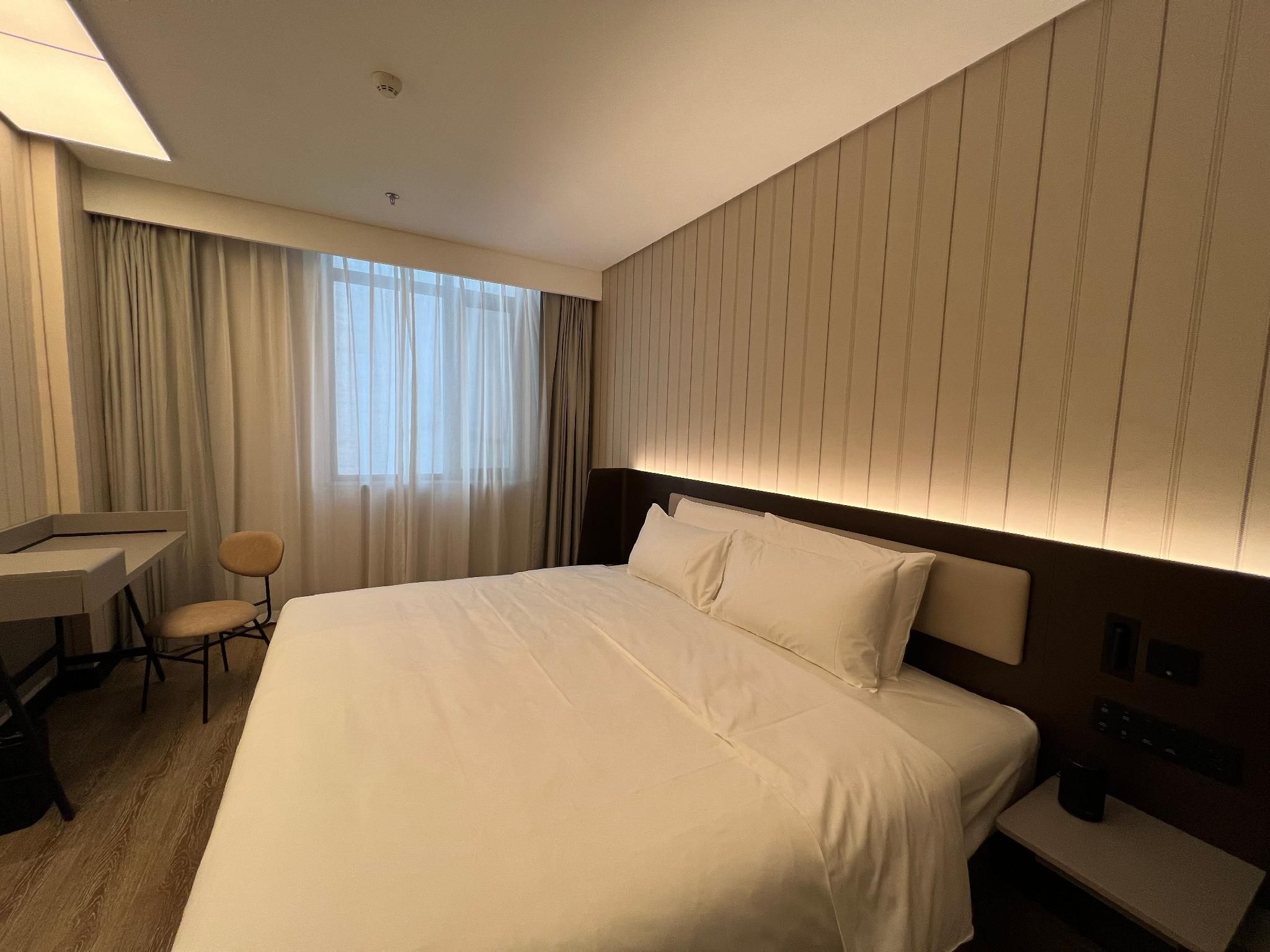 Huazhu - Superior BedRoom