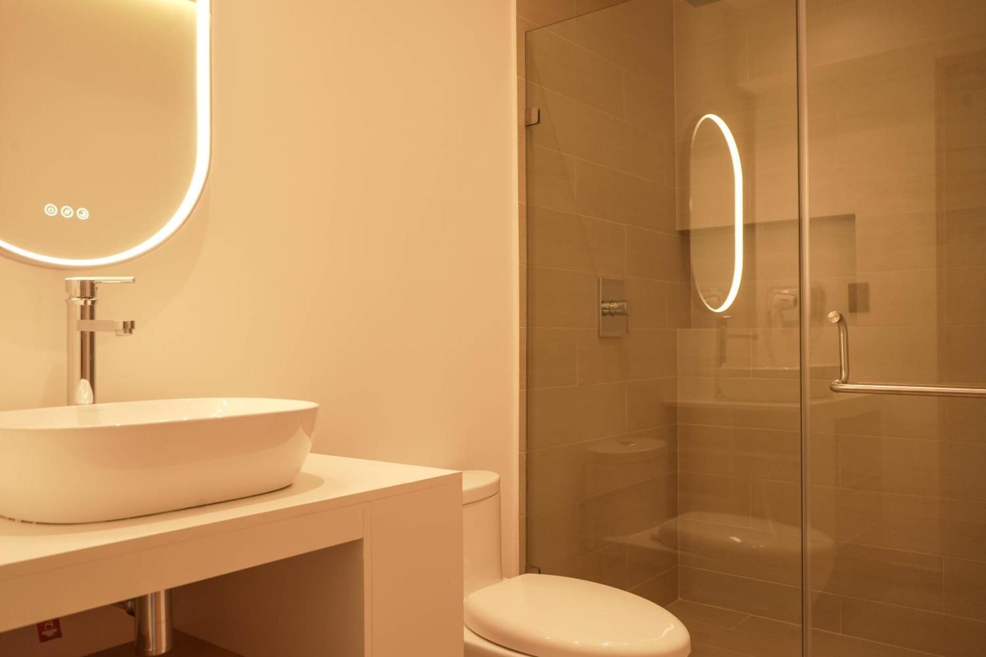 One-Bedroom Premier Apartment