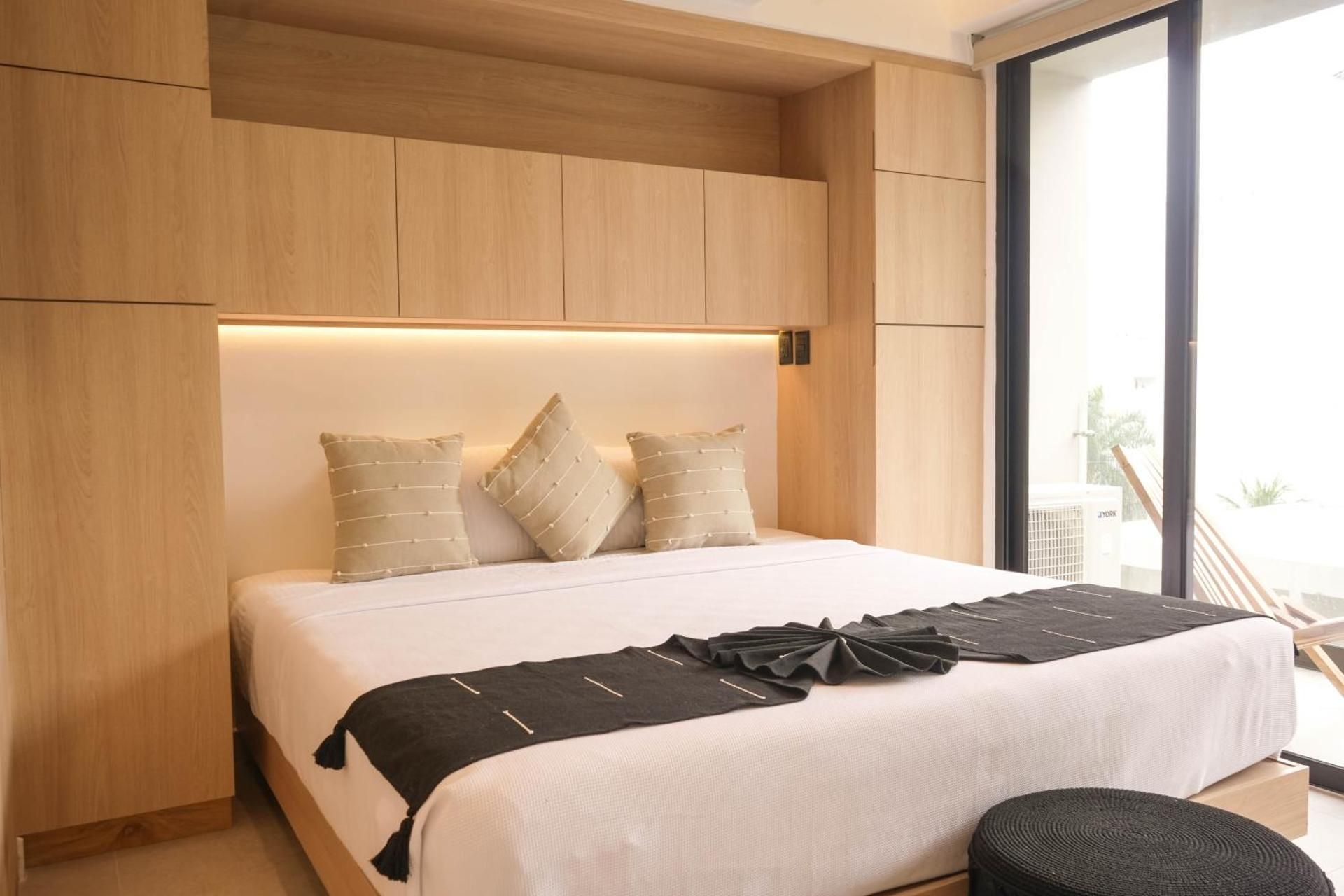 One-Bedroom Premier Apartment