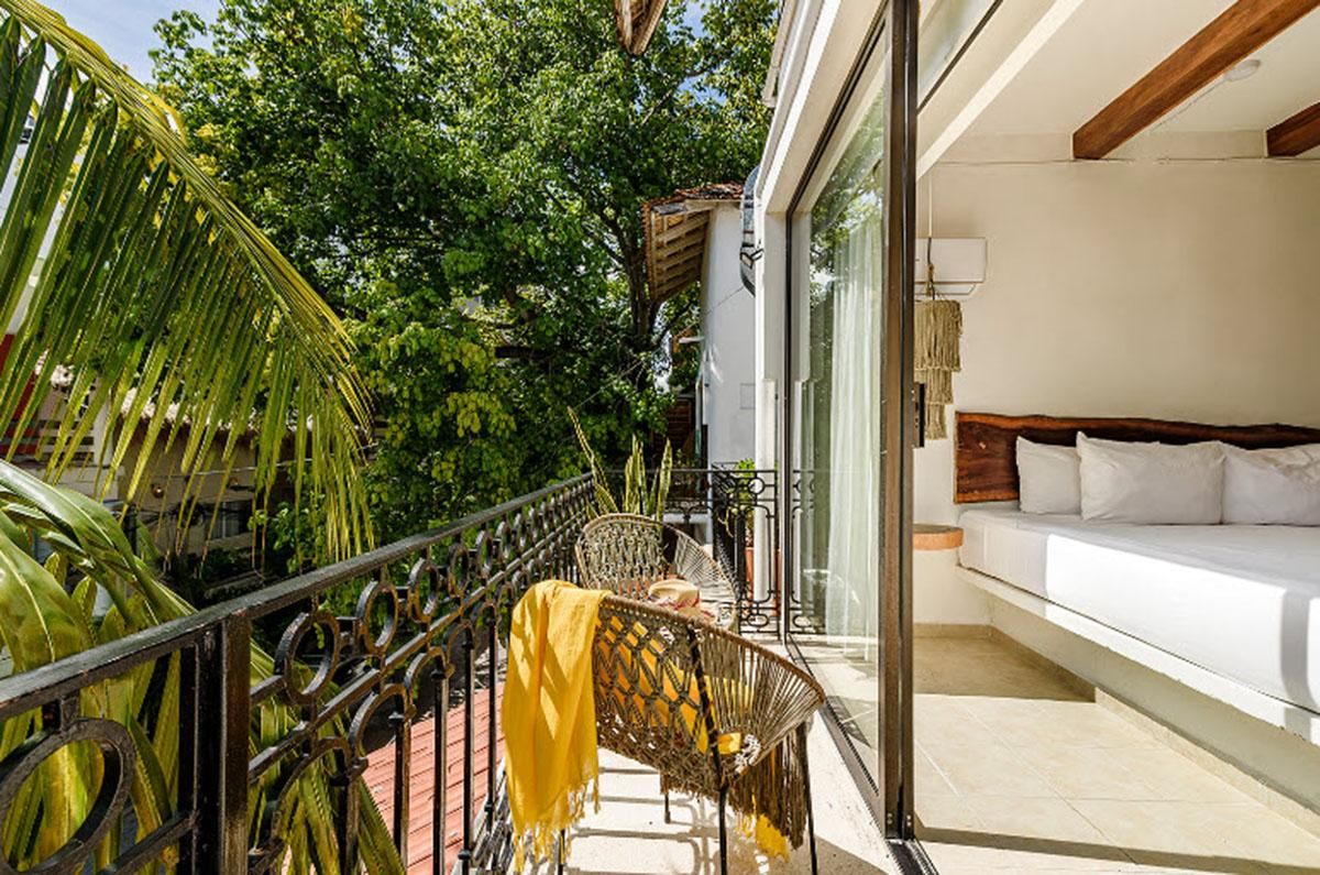 Deluxe King with Balcony