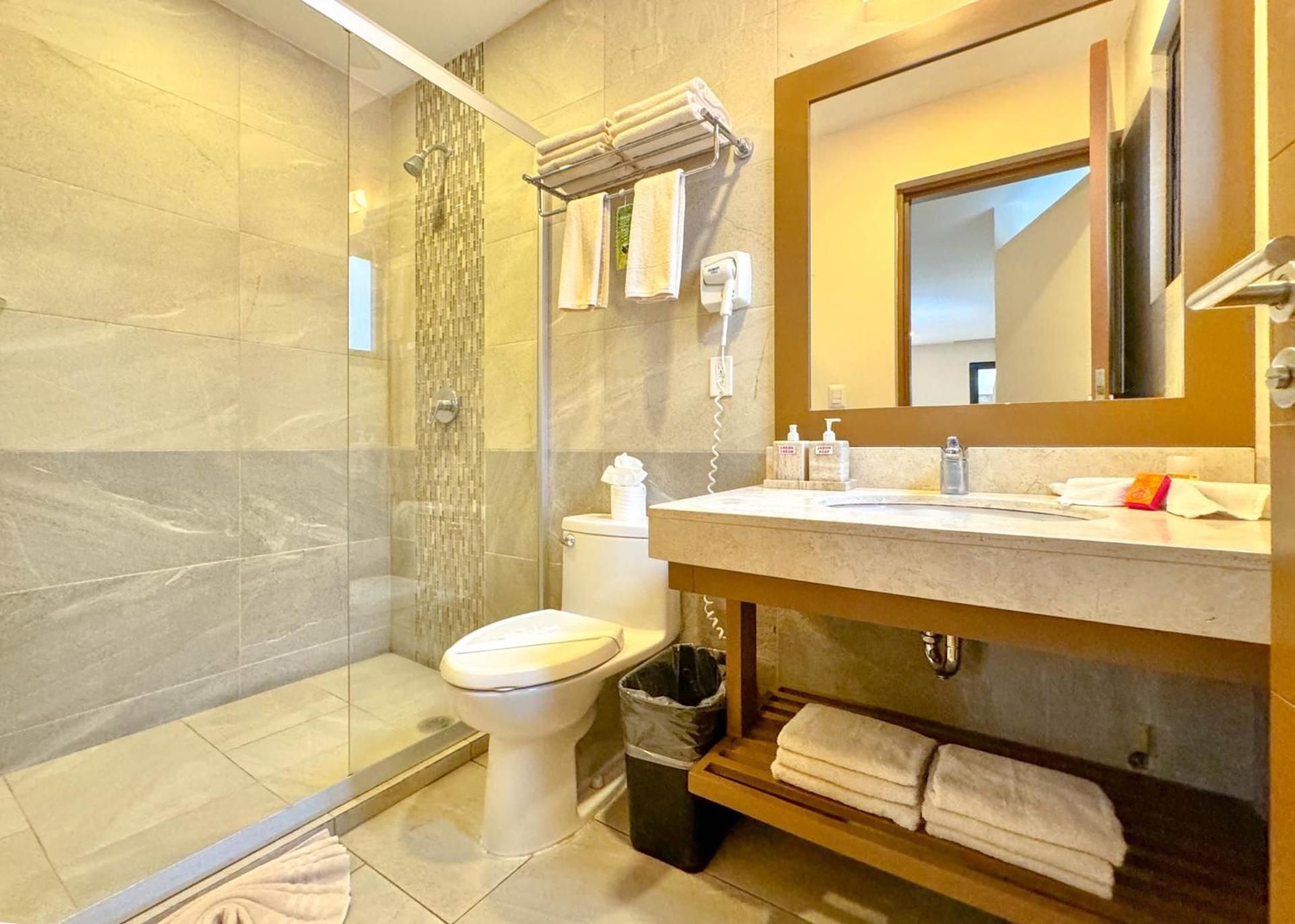 Suite dividida con 2 camas dobles