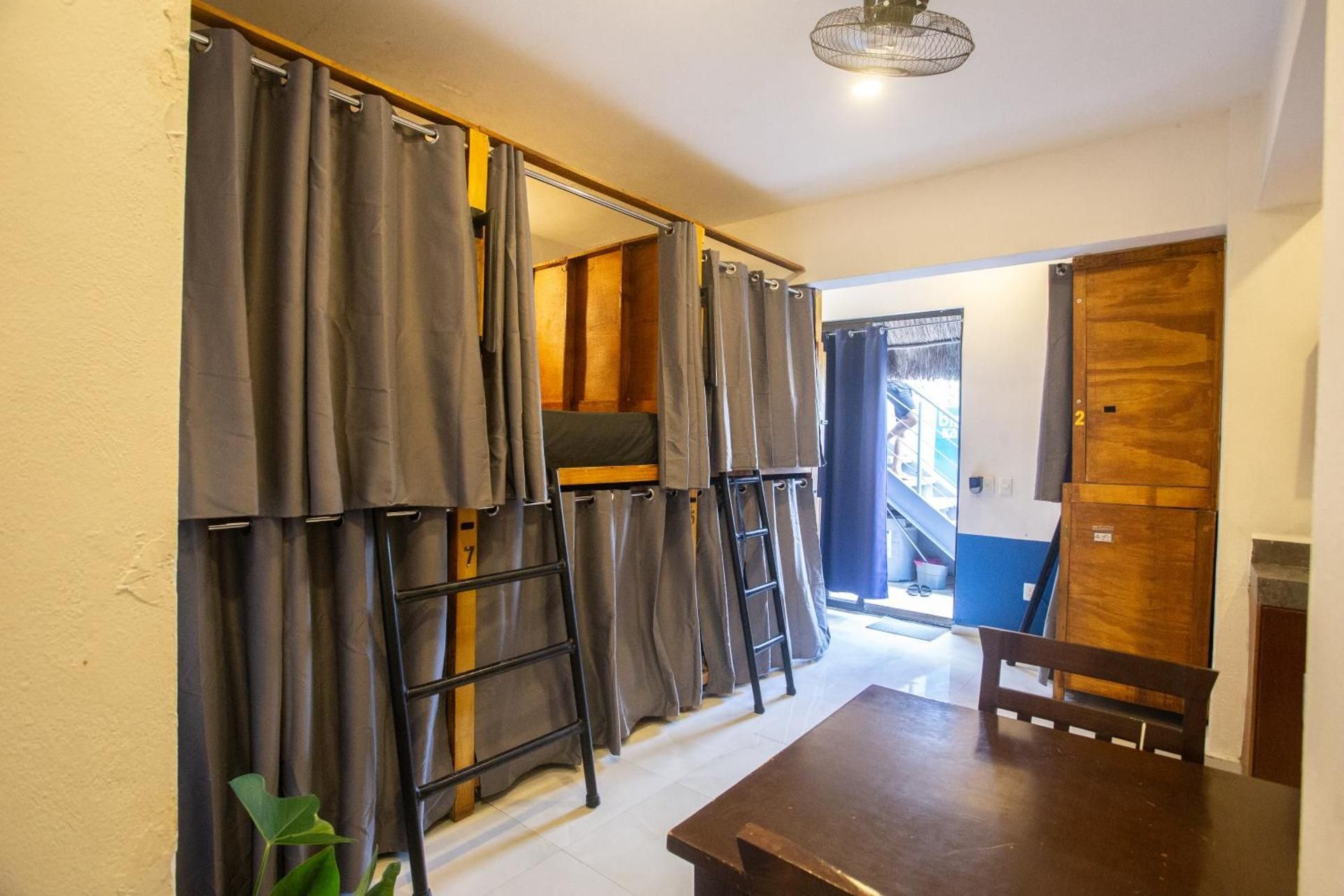 Bed in 8-Bed Mixed Dormitory Room