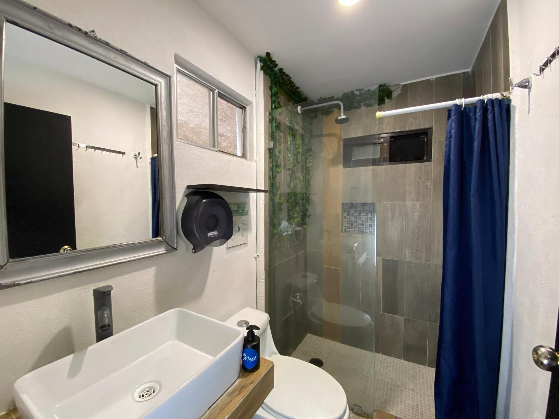 Bed in 14-Bed Mixed Dormitory Room