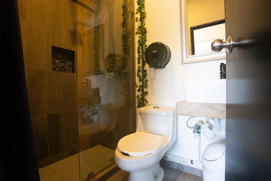 Maui Hostel Deluxe Suite 2