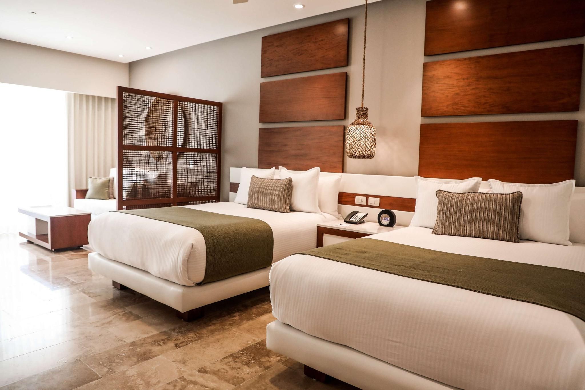 Deluxe Junior Suite with 2 Queen Beds