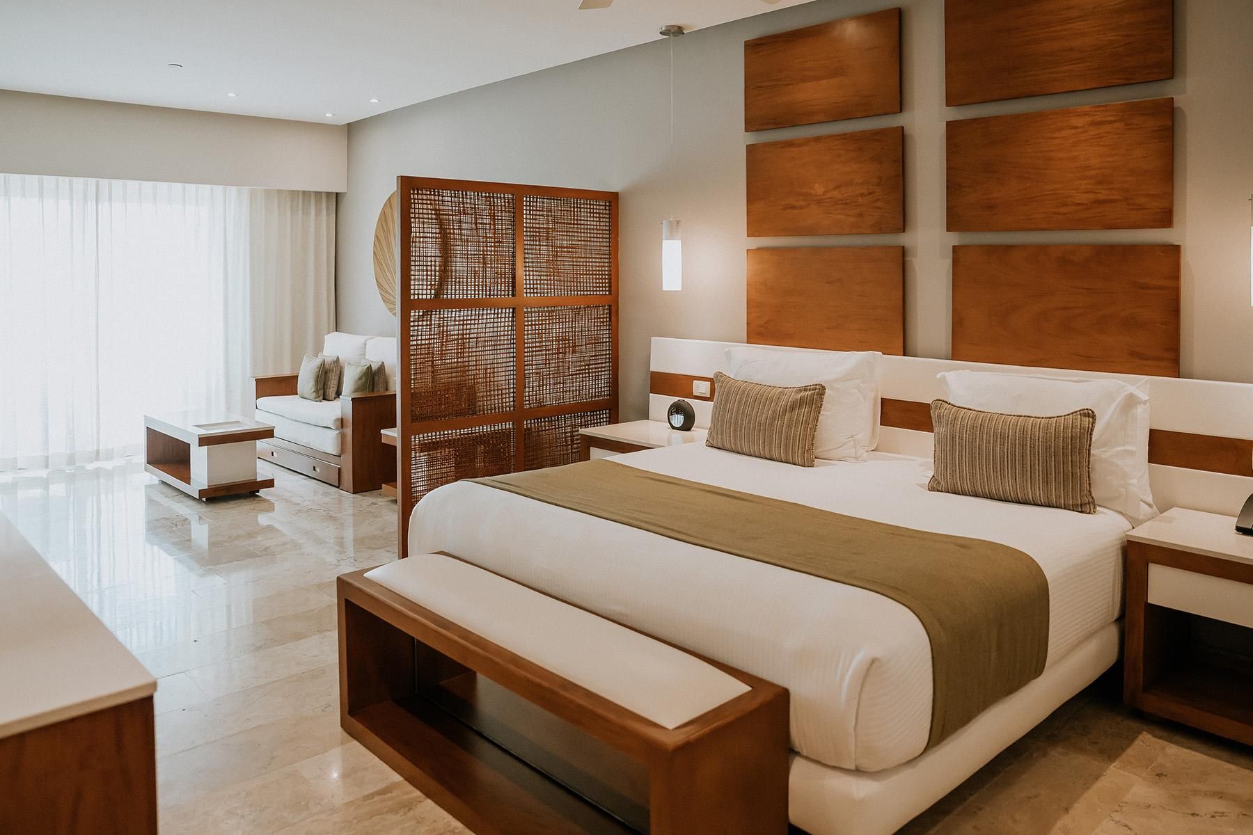 Deluxe Junior Suite with King Bed