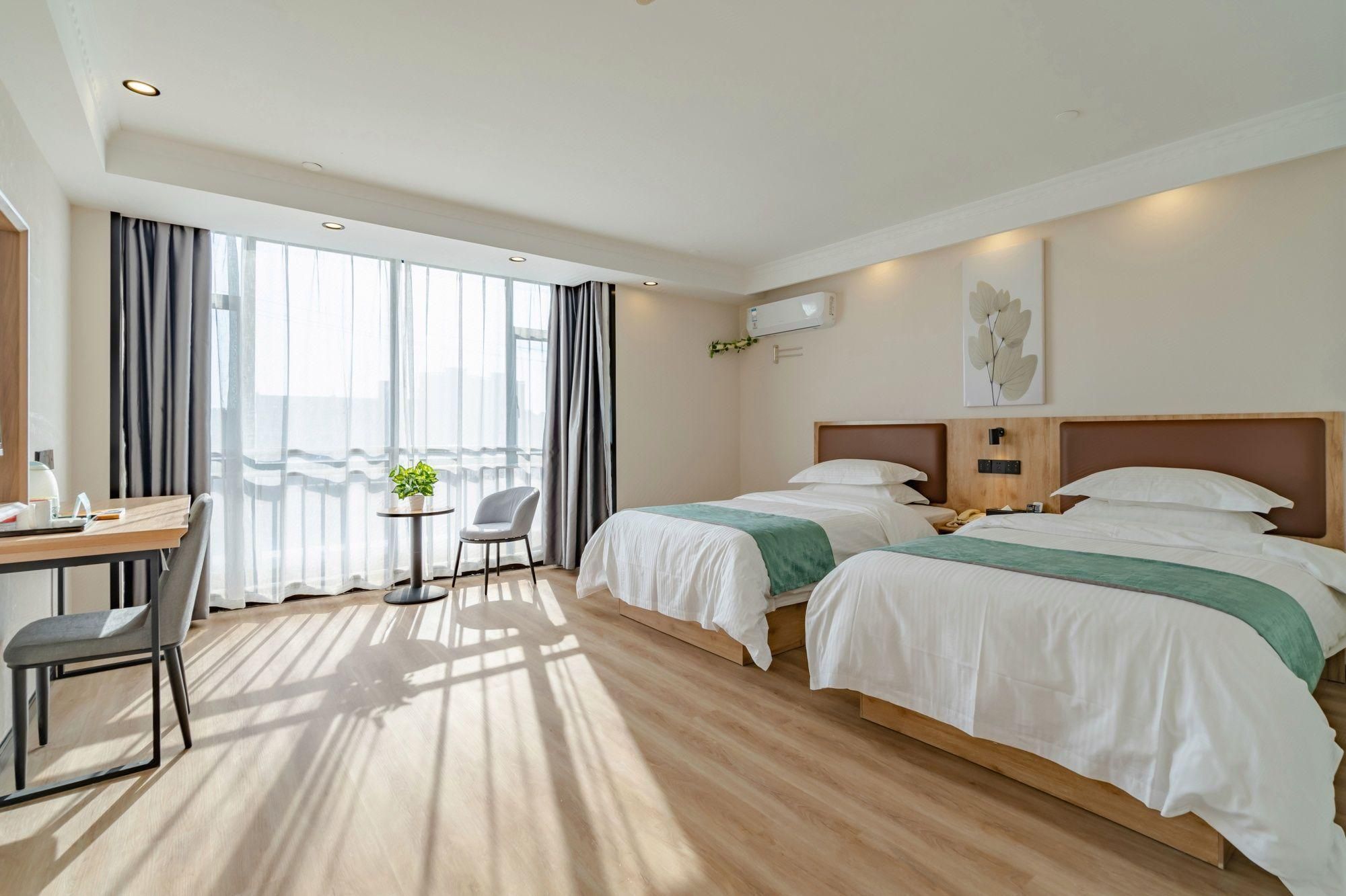 2 Bed Twin Superior Room