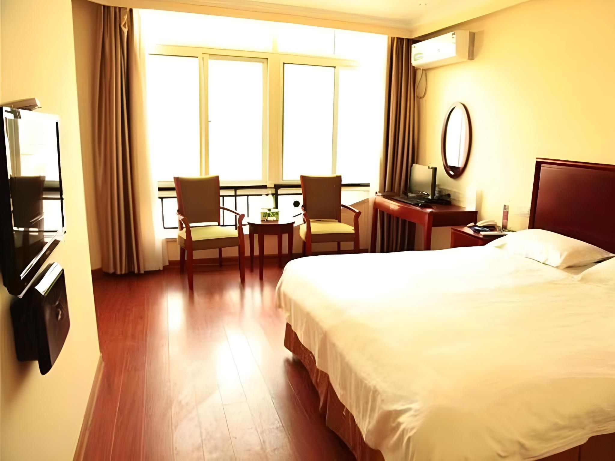 GTI - Superior Suite, Chess
