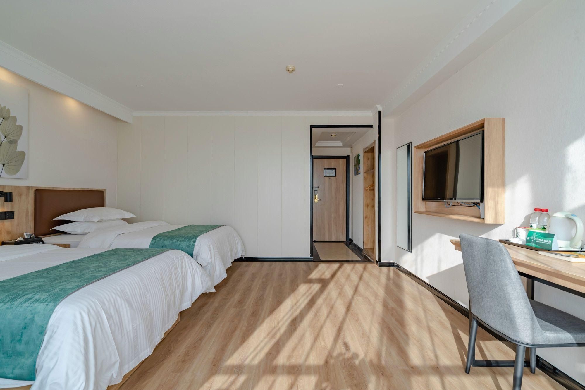 2 Bed Twin Superior Room