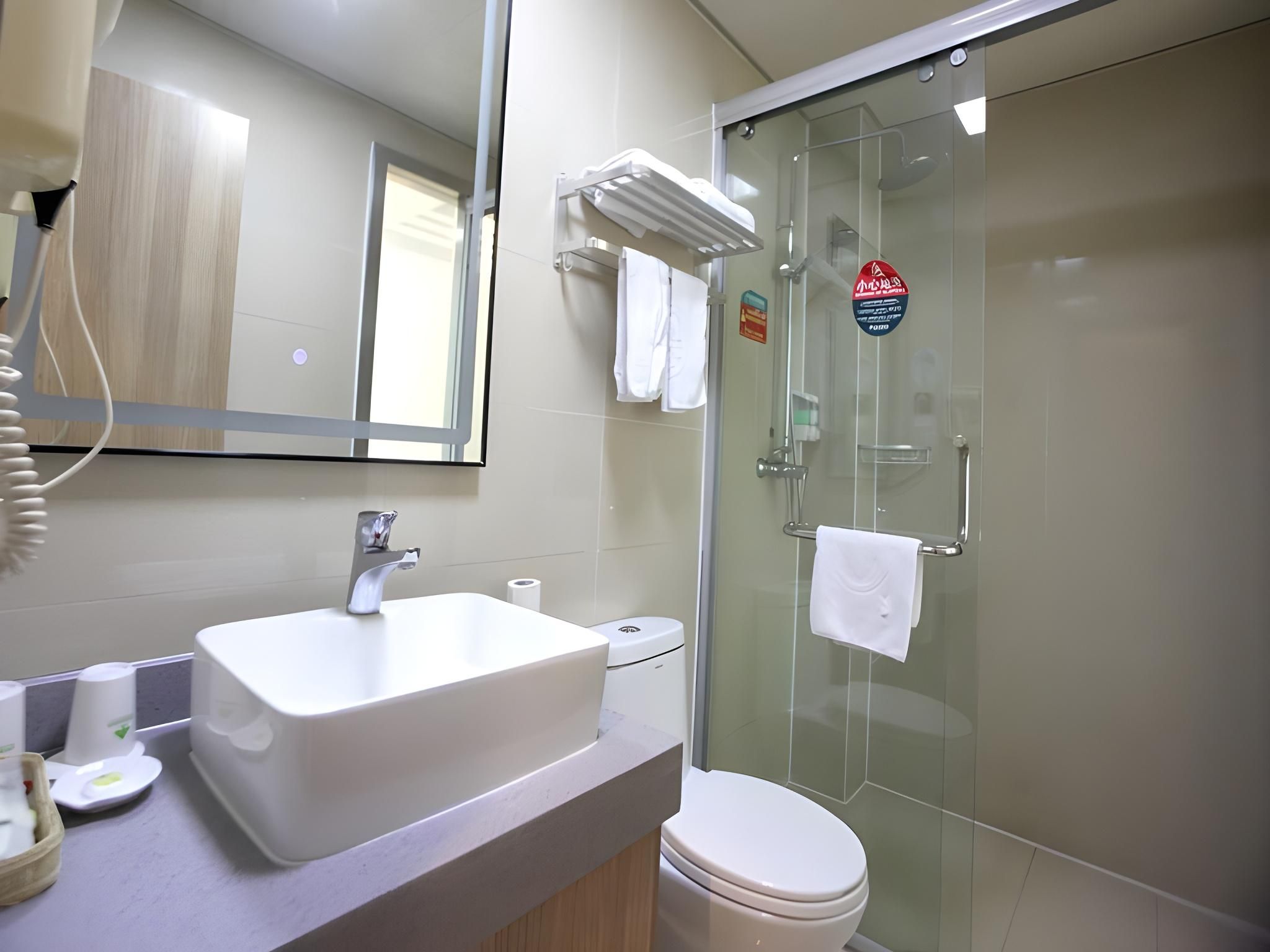 Twin Deluxe Room