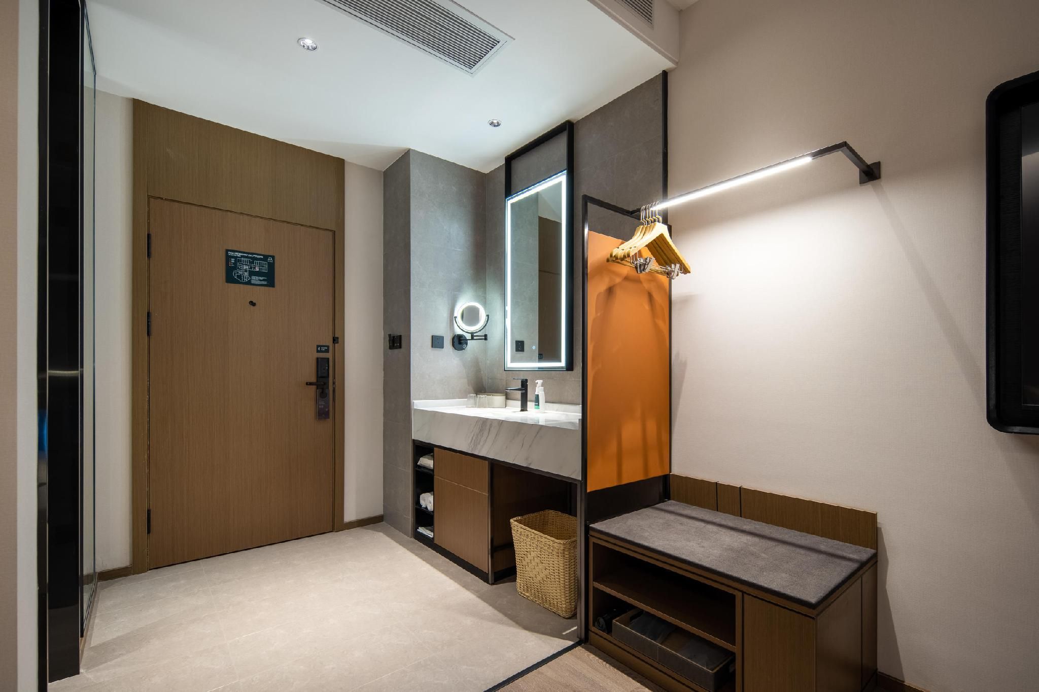 Executive room, Guest room, 1 Queen