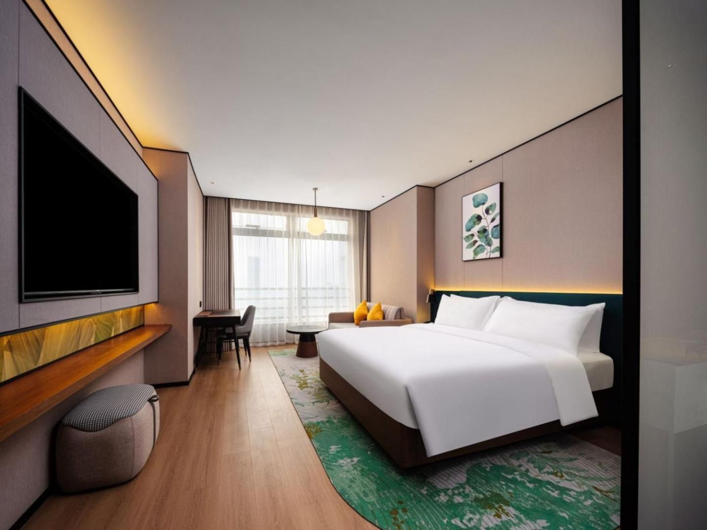King Superior Room With Sofa Bed