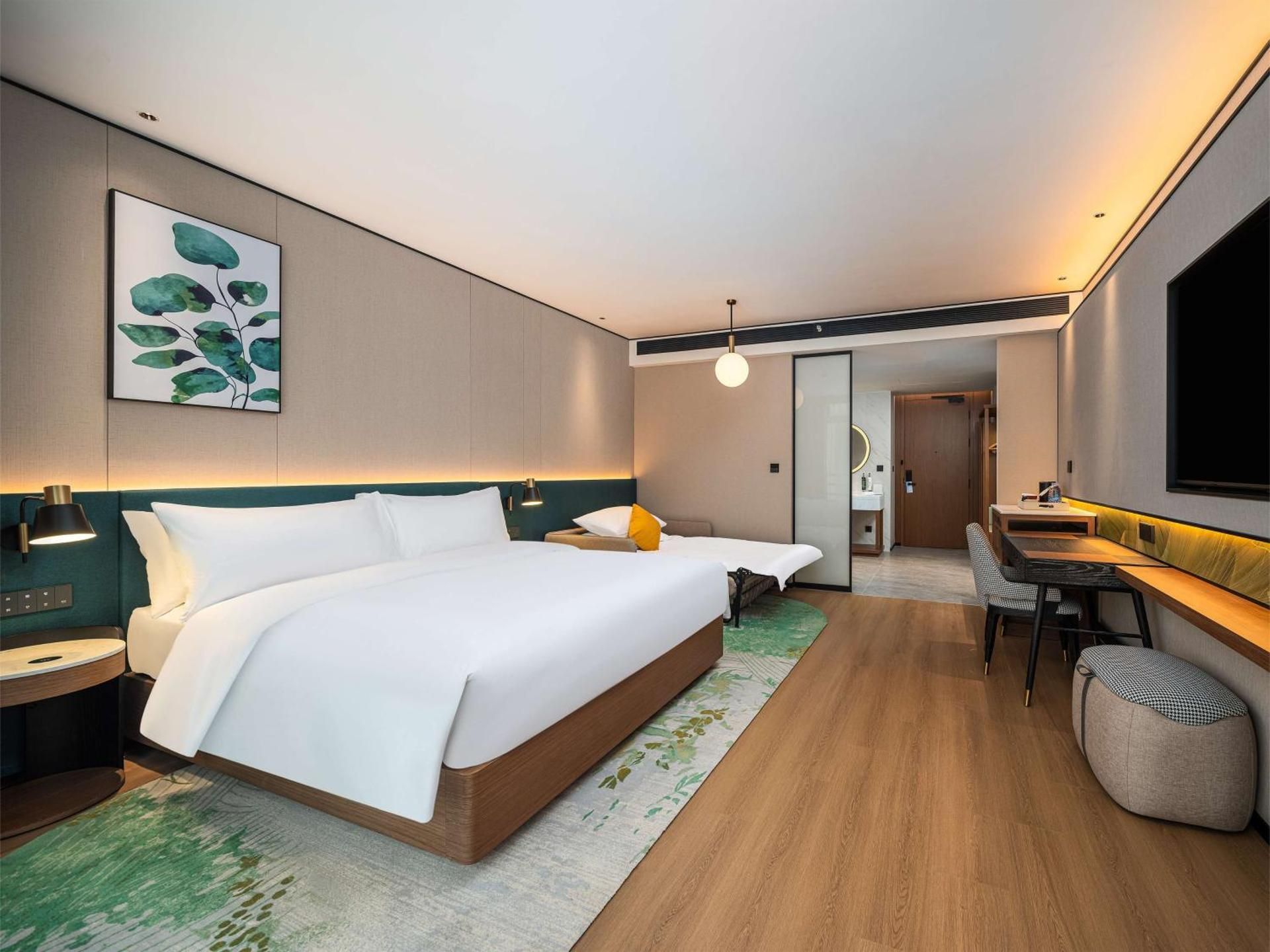King Superior Room With Sofa Bed