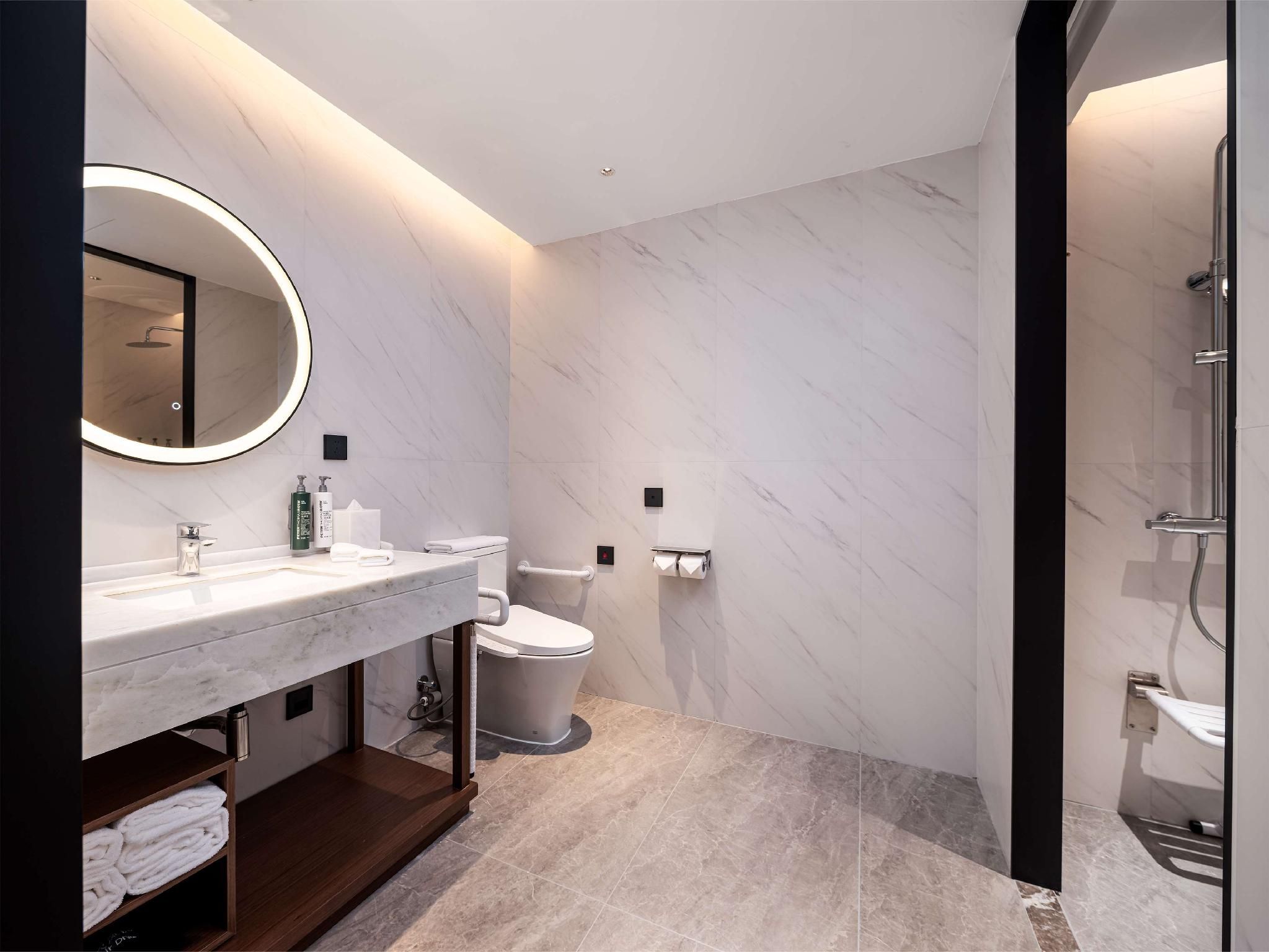 Hilton Garden Inn Hefei High-Tech Zone King Accessible Room  2