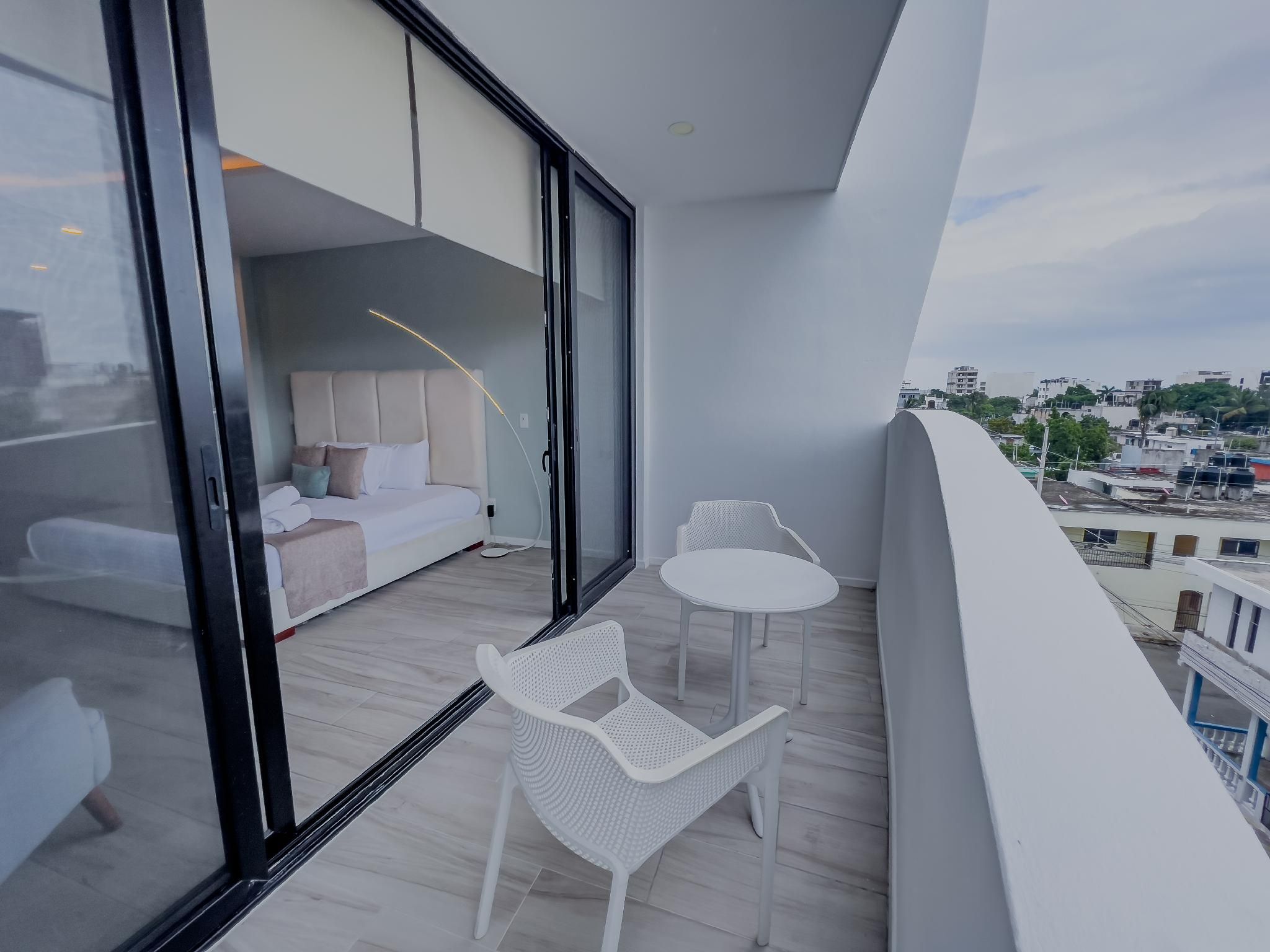 Superior - 1 King Bed