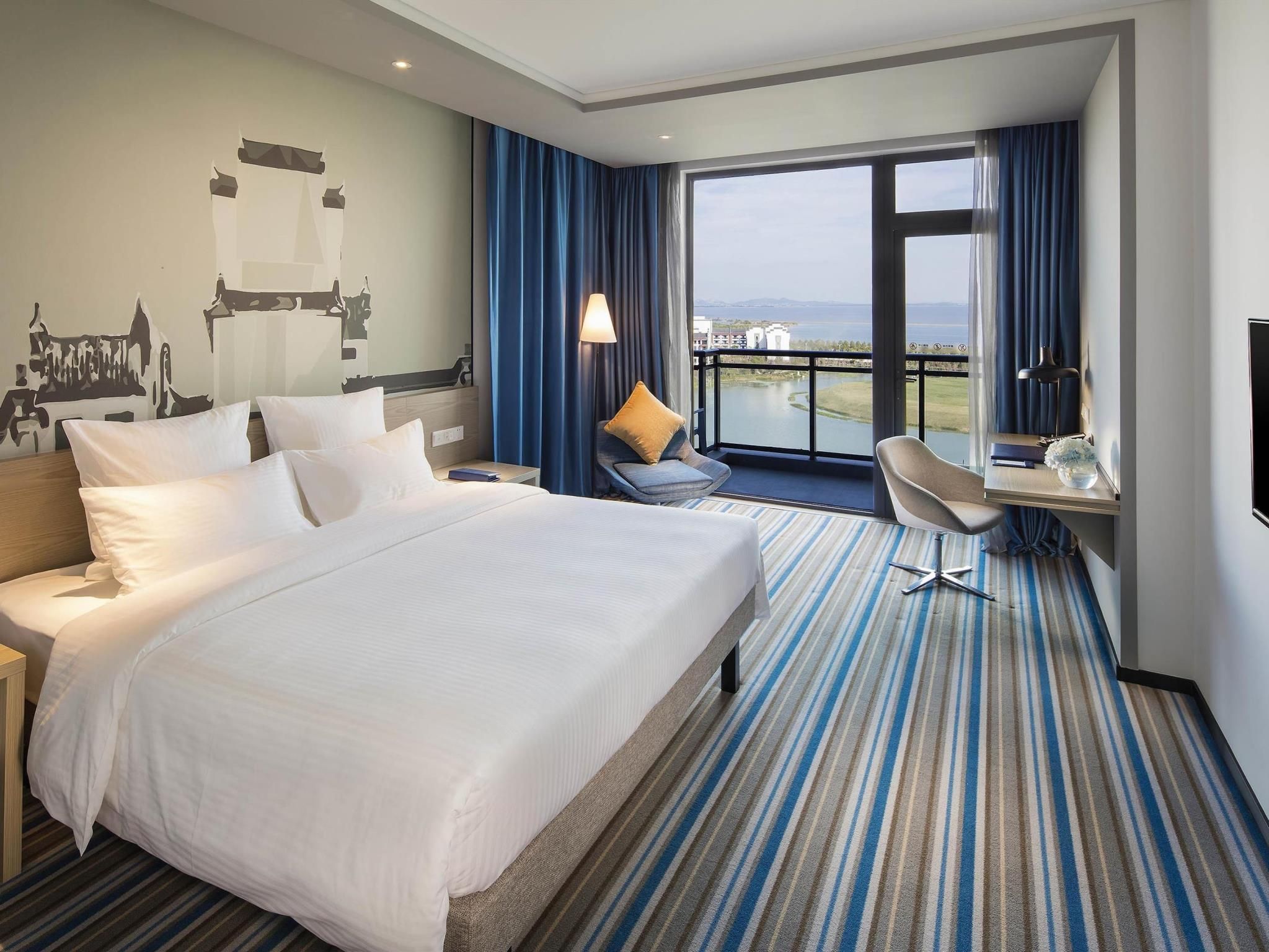 Premier Room 1 King Bed