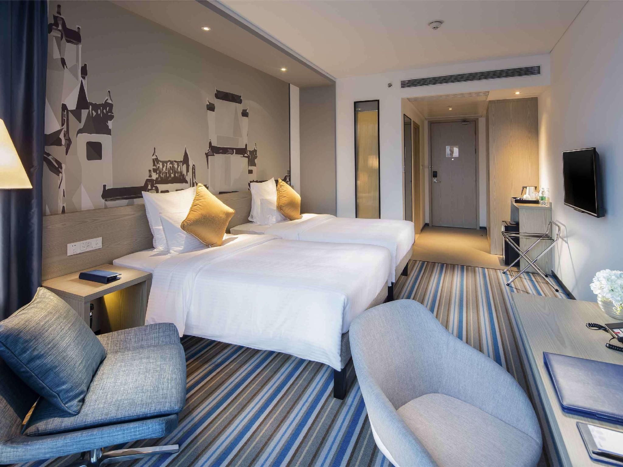 Premier Room, 2 Single beds, Gourmet Bar and Bu siness Benefits