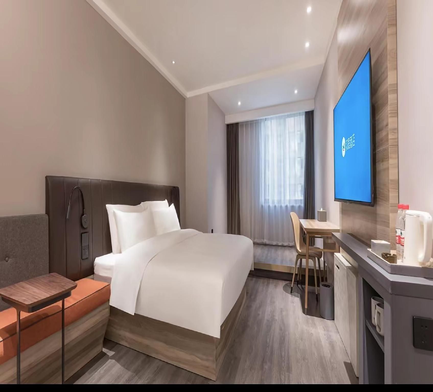Business Queen Bed Room
