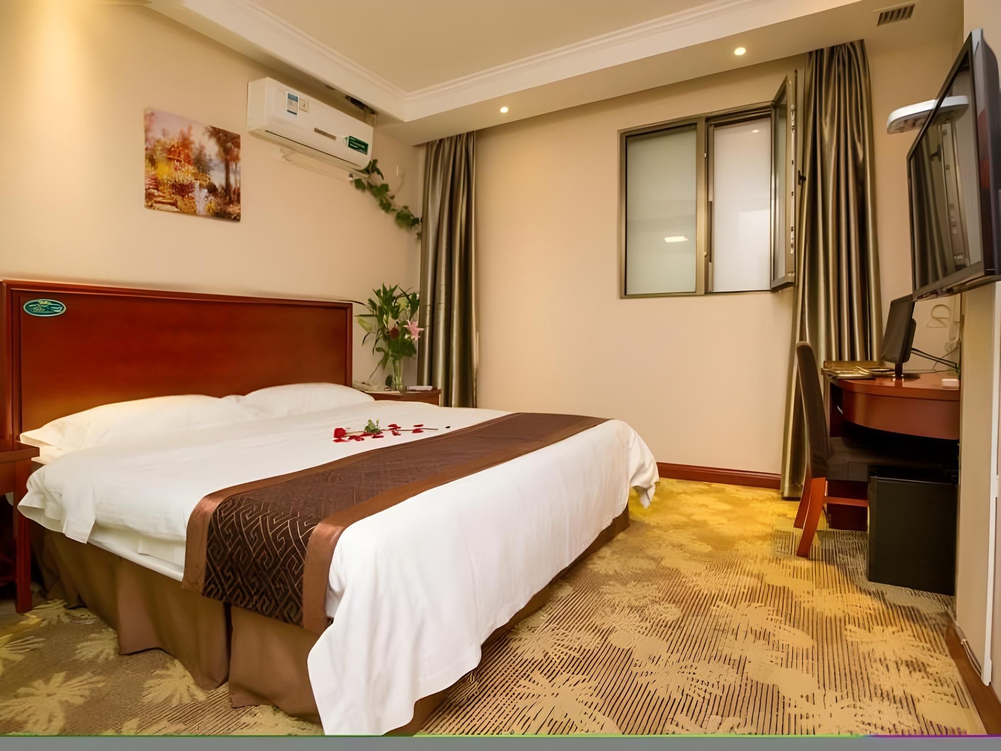 GTI - Business 1 Bed Room, Patio Window