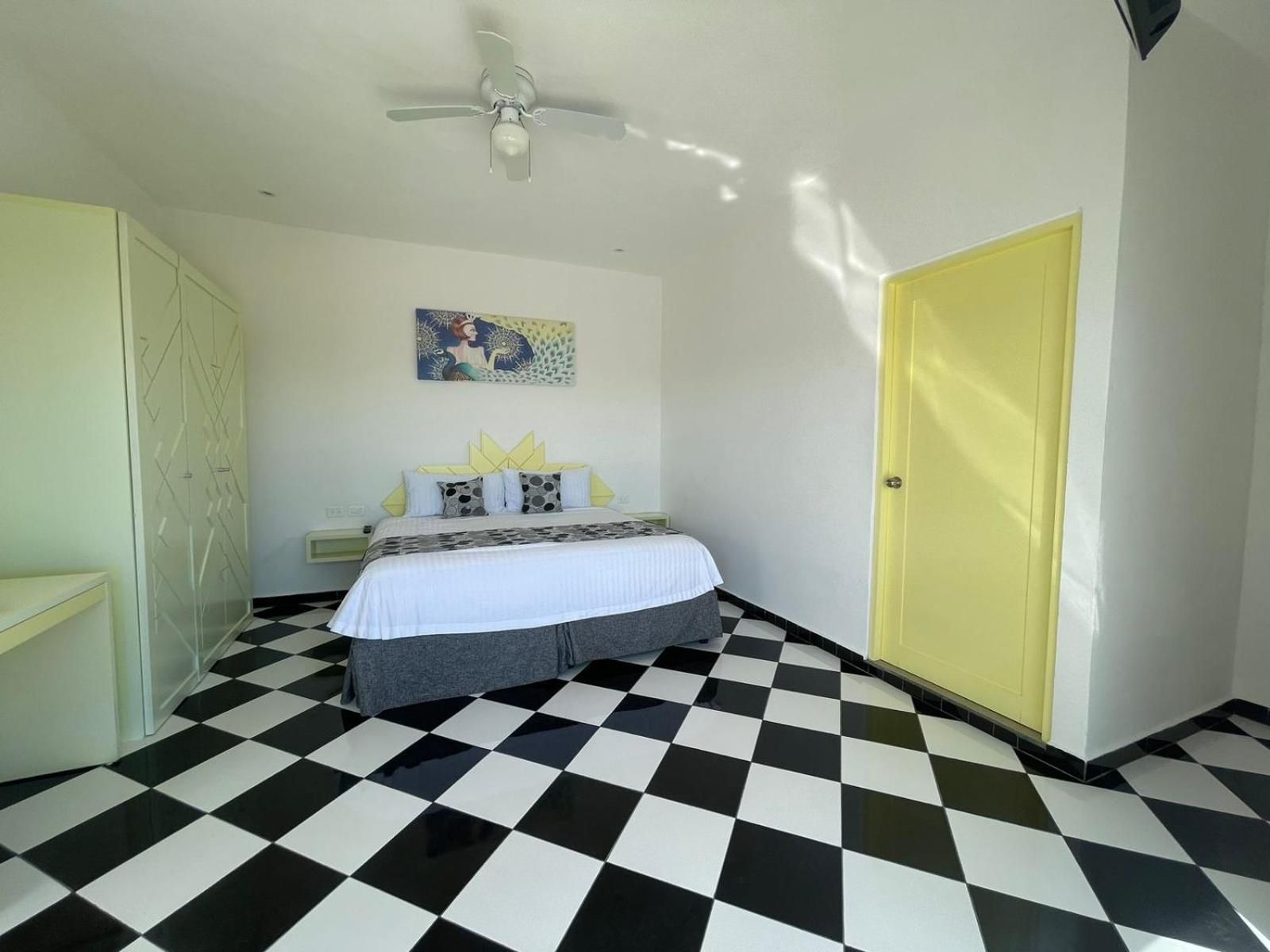 King Suite with Sea View