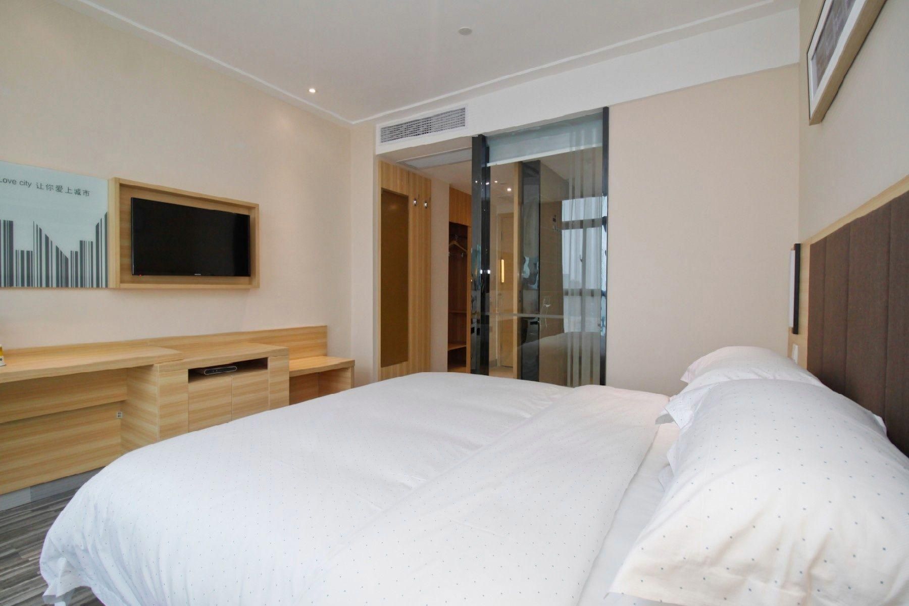 Business Queen Room
