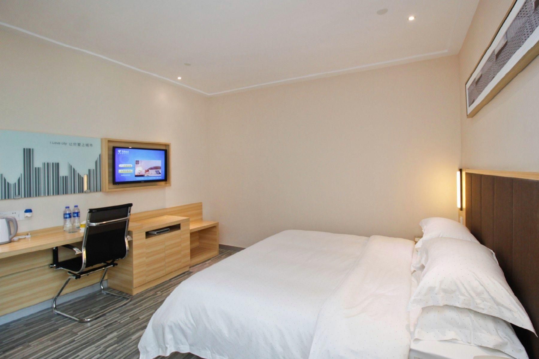 Business Queen Room