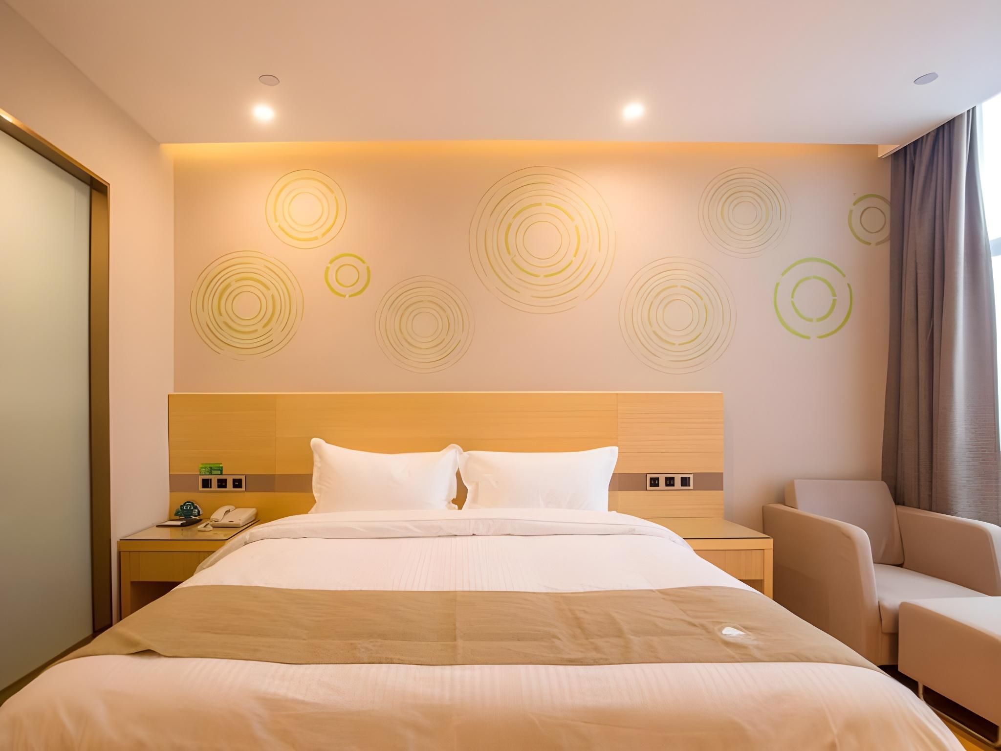 GTI - Business 1 Bed Room, Patio Window